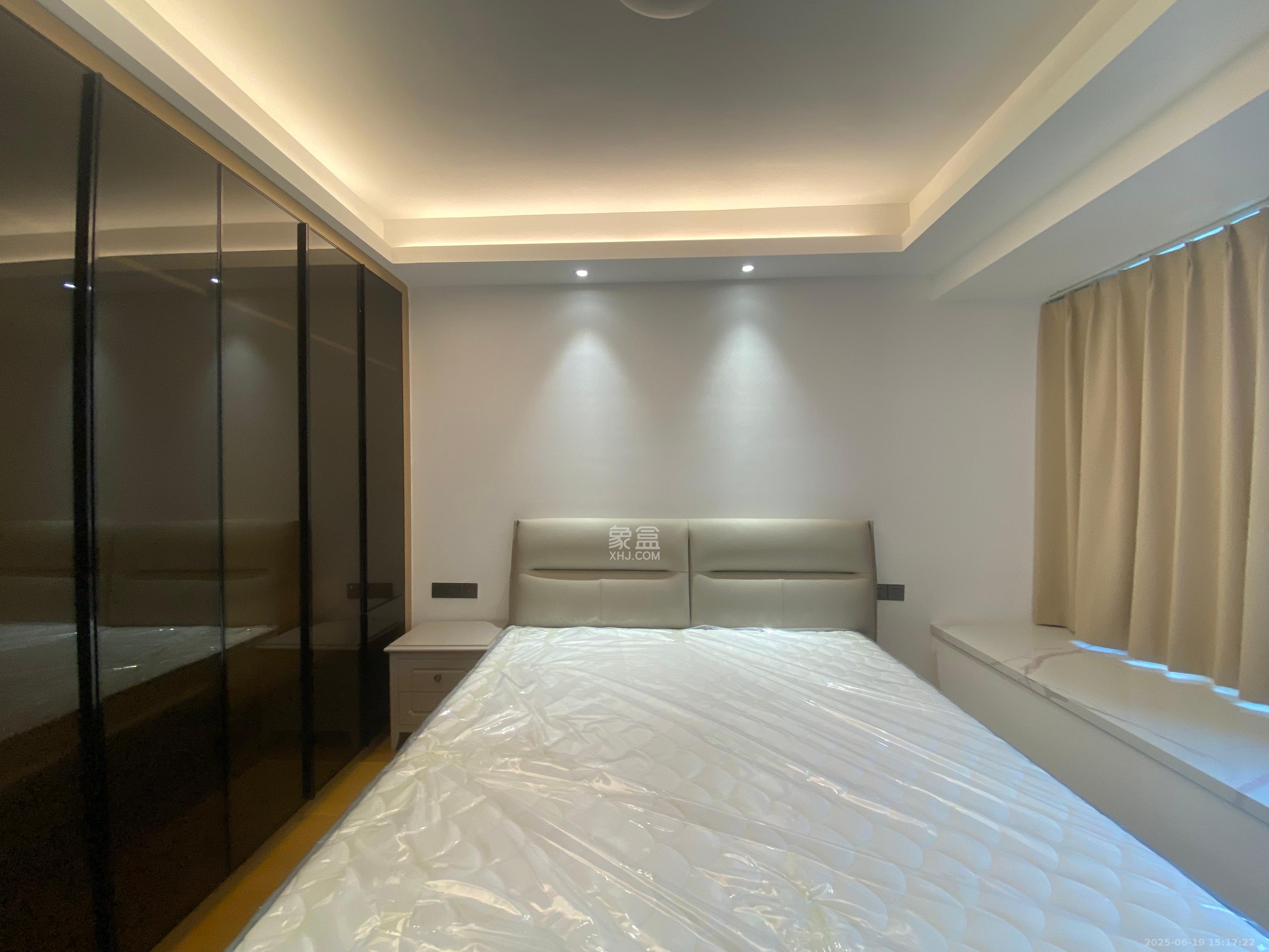 旭辉雨花郡  3室2厅2卫    4000.0元/月室内图