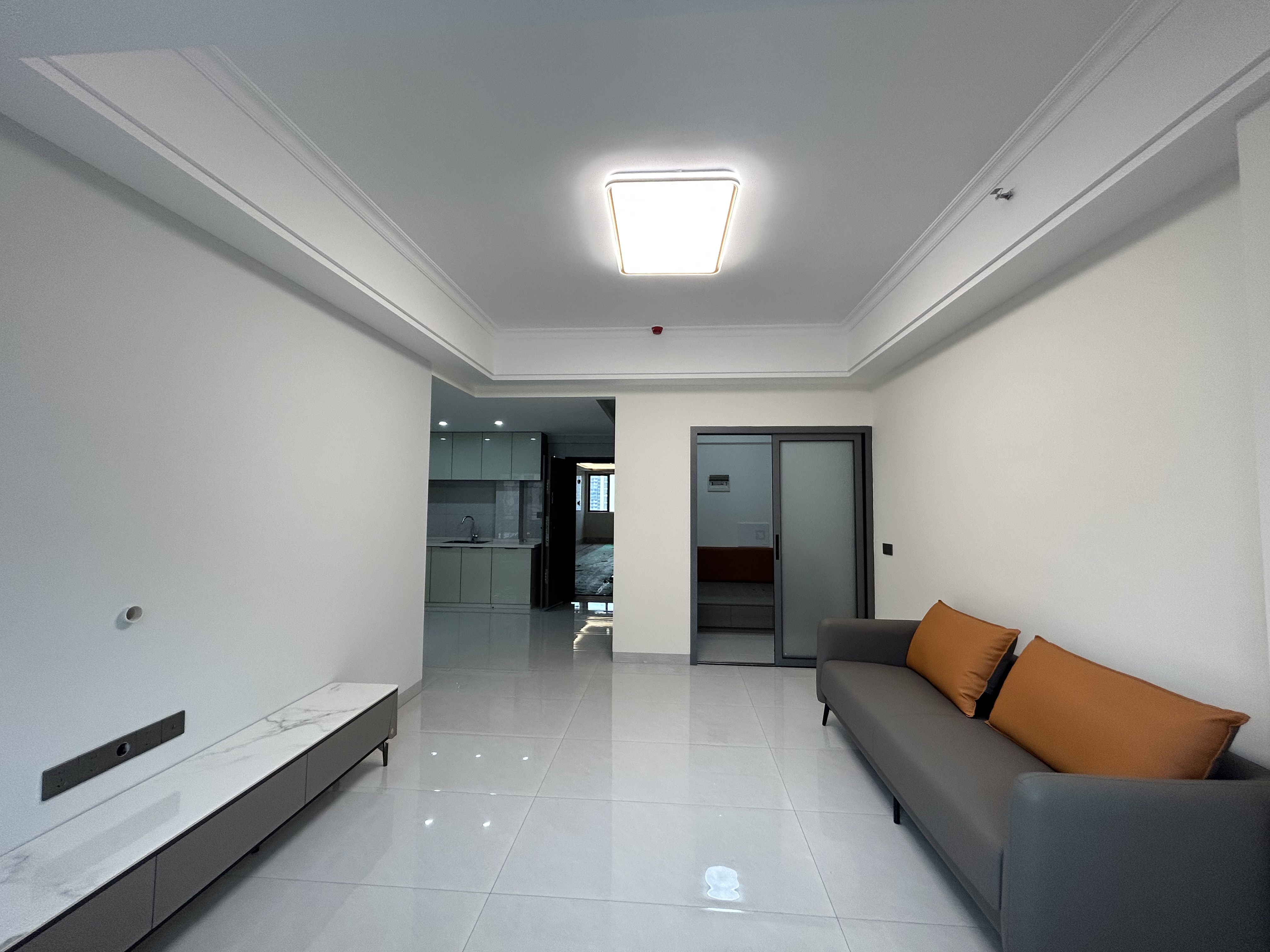 融冠乐城 2室2厅1卫 2400.0元/月 融冠乐城 2室2厅1卫 2400.0元/月户型图