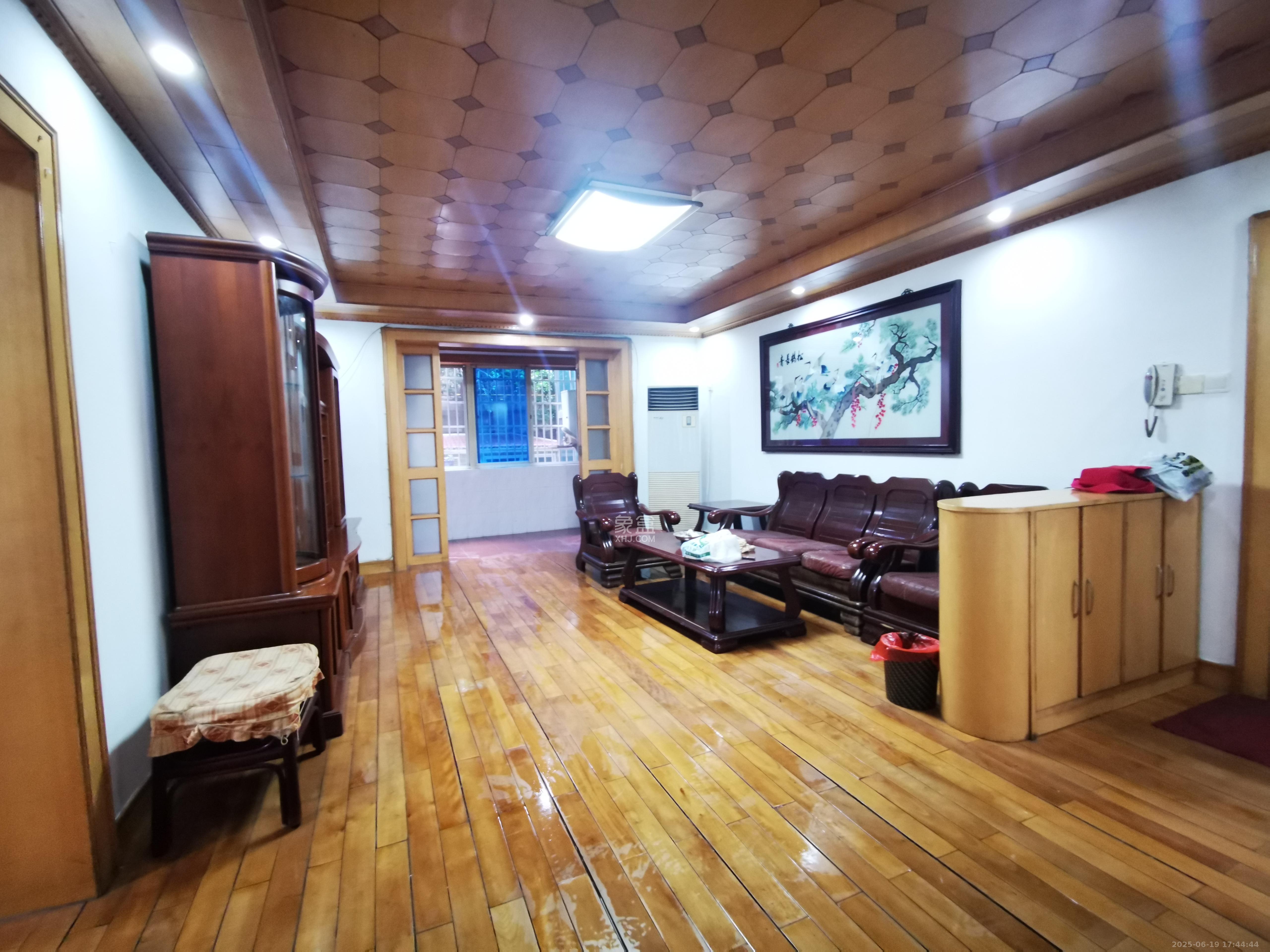 东塘电力院 3室2厅1卫 3200.0元/月 东塘电力院 3室2厅1卫 3200.0元/月室内图