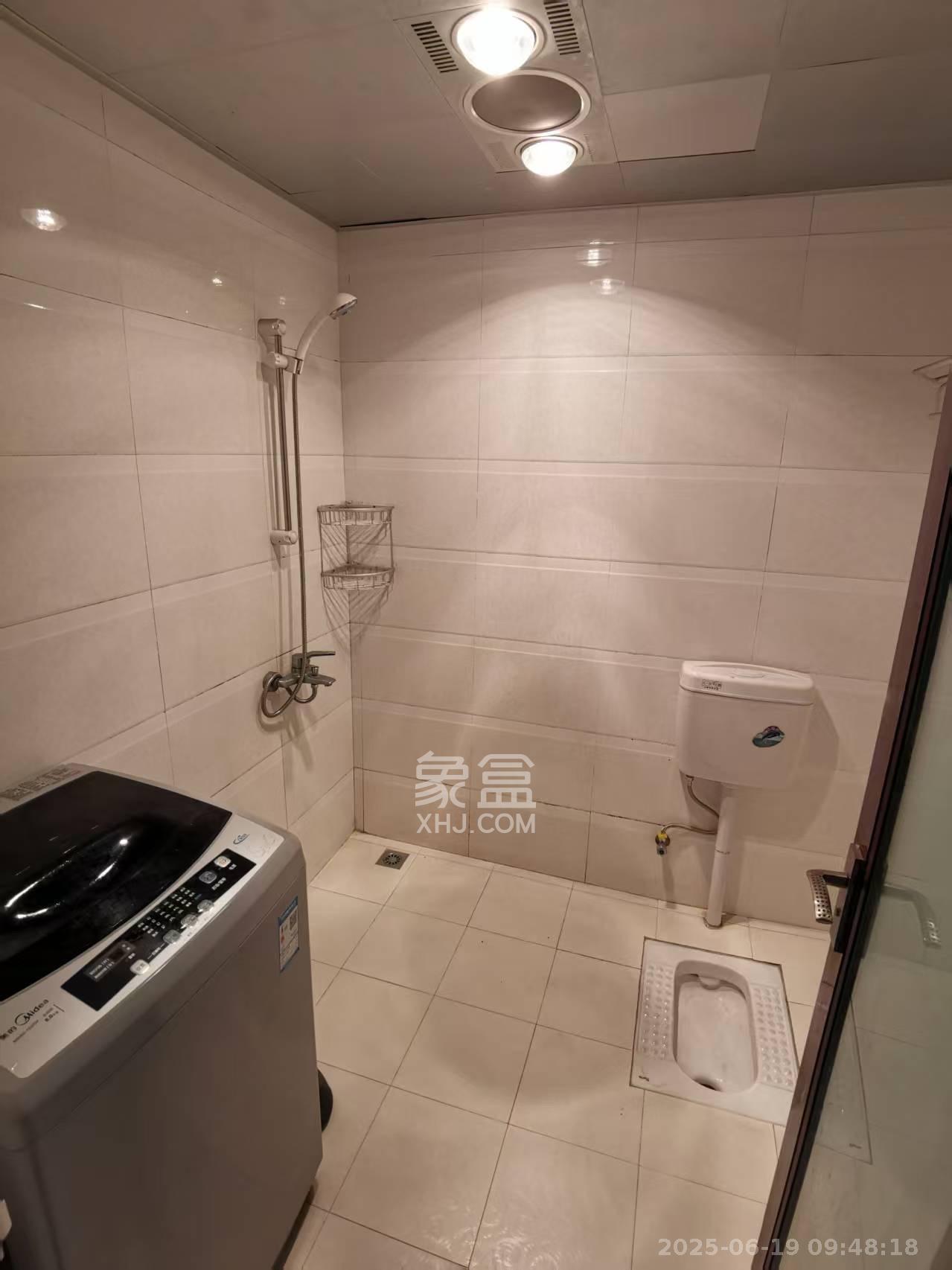 湘江世纪城映江苑 1室1厅1卫 1600.00元/月 湘江世纪城映江苑 1室1厅1卫 1600.00元/月室内图