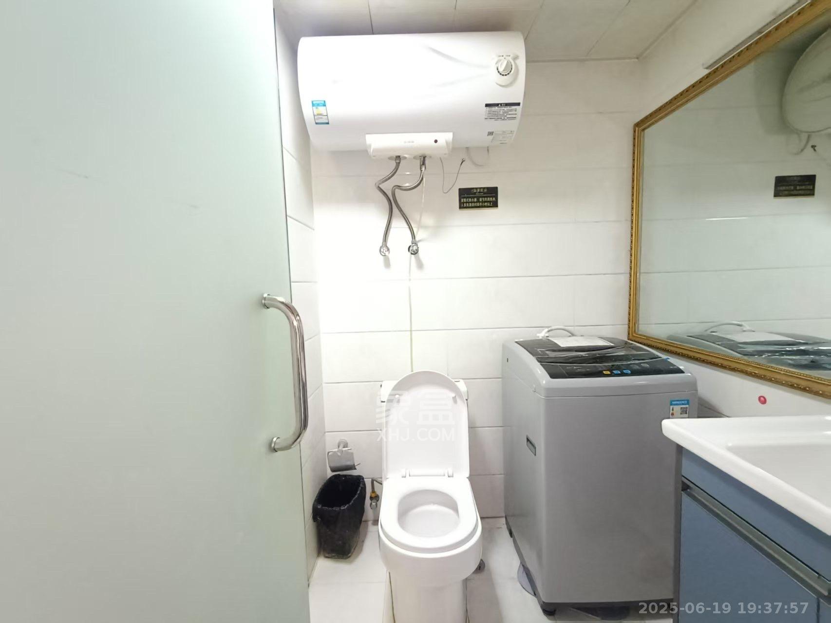 保利麓谷林语I区 1室1厅1卫 1400.0元/月 保利麓谷林语I区 1室1厅1卫 1400.0元/月室内图