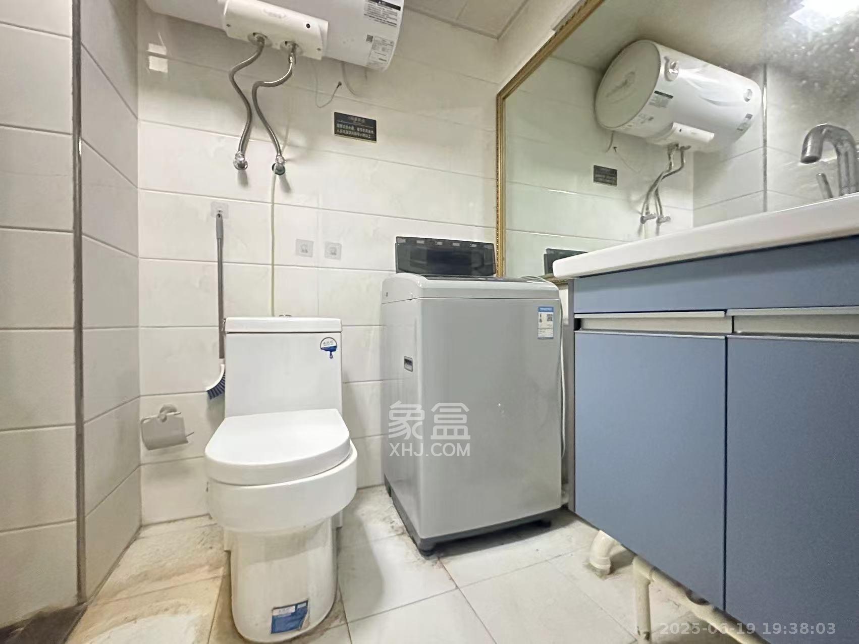 保利麓谷林语I区 1室1厅1卫 1400.0元/月 保利麓谷林语I区 1室1厅1卫 1400.0元/月室内图