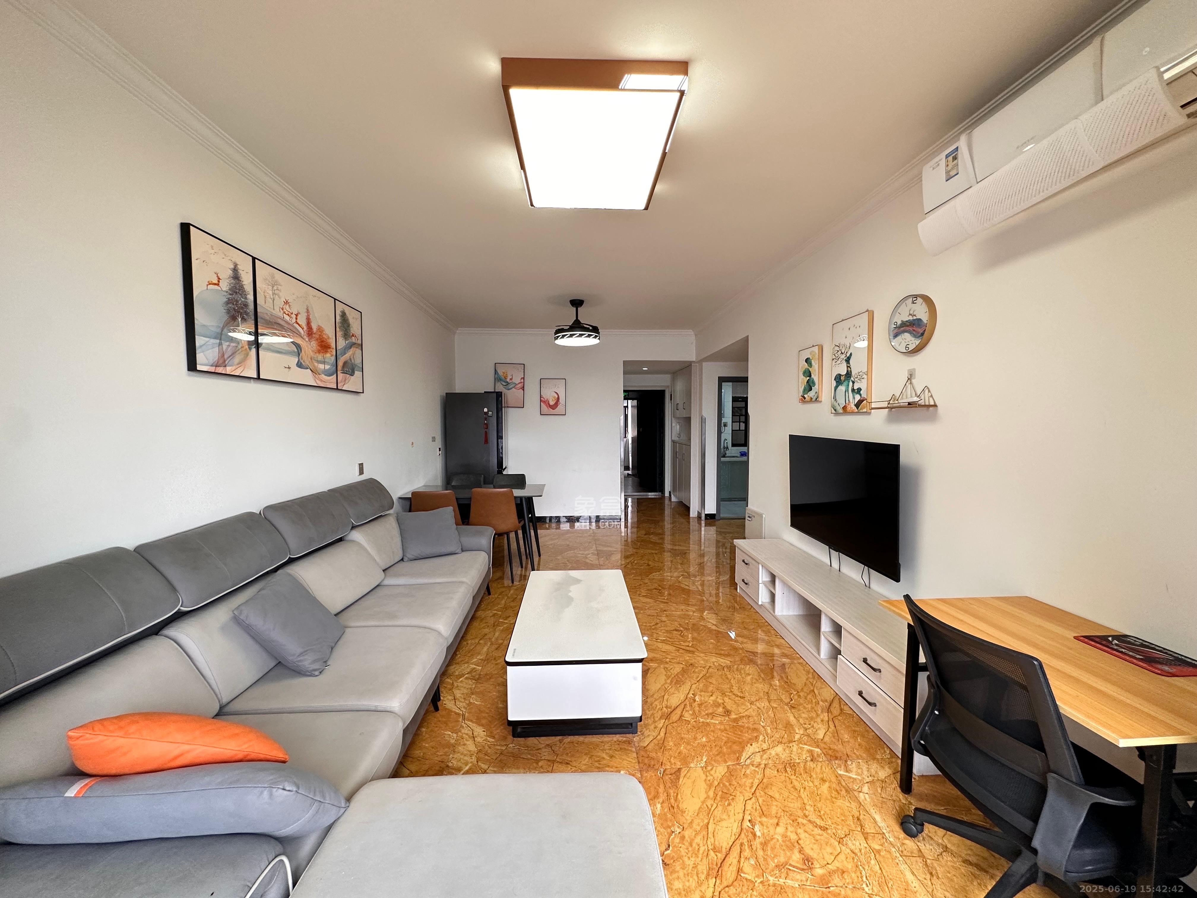 嘉雨兴园 2室1厅1卫 3000.0元/月 嘉雨兴园 2室1厅1卫 3000.0元/月室内图