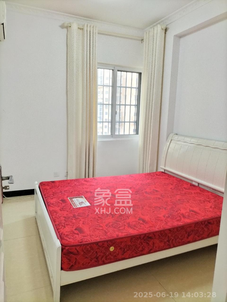 家兴苑 3室2厅1卫 2000.0元/月 家兴苑 3室2厅1卫 2000.0元/月室内图