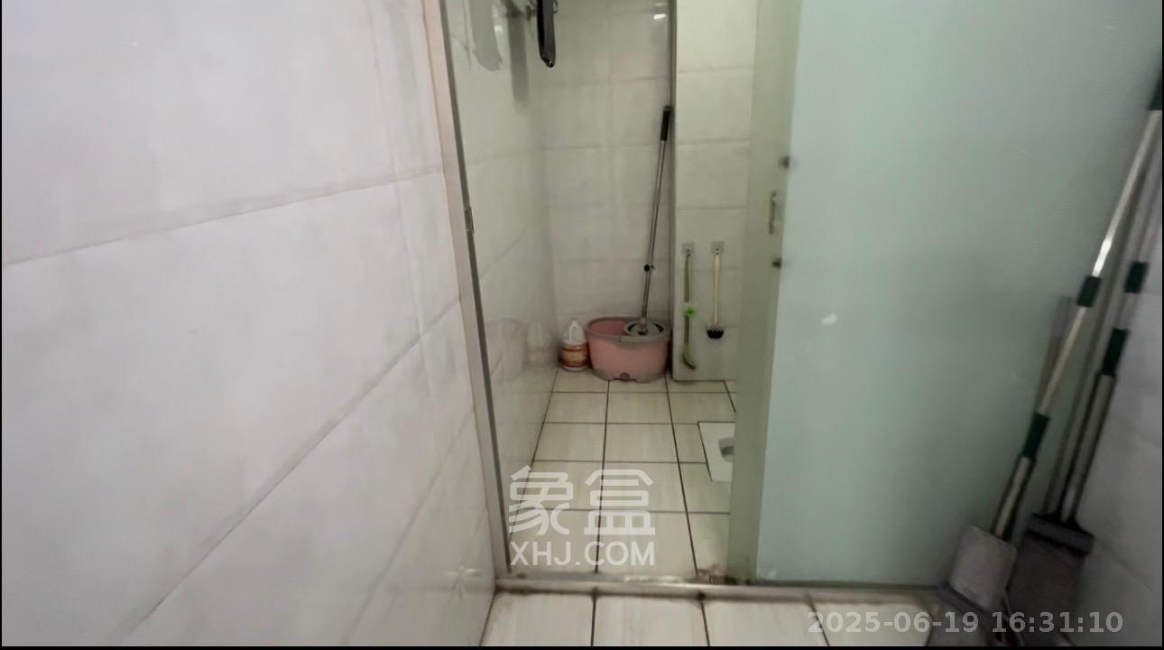 长房中庭国际（东郡华蓉广场）  2室2厅1卫   5200.00元/月室内图