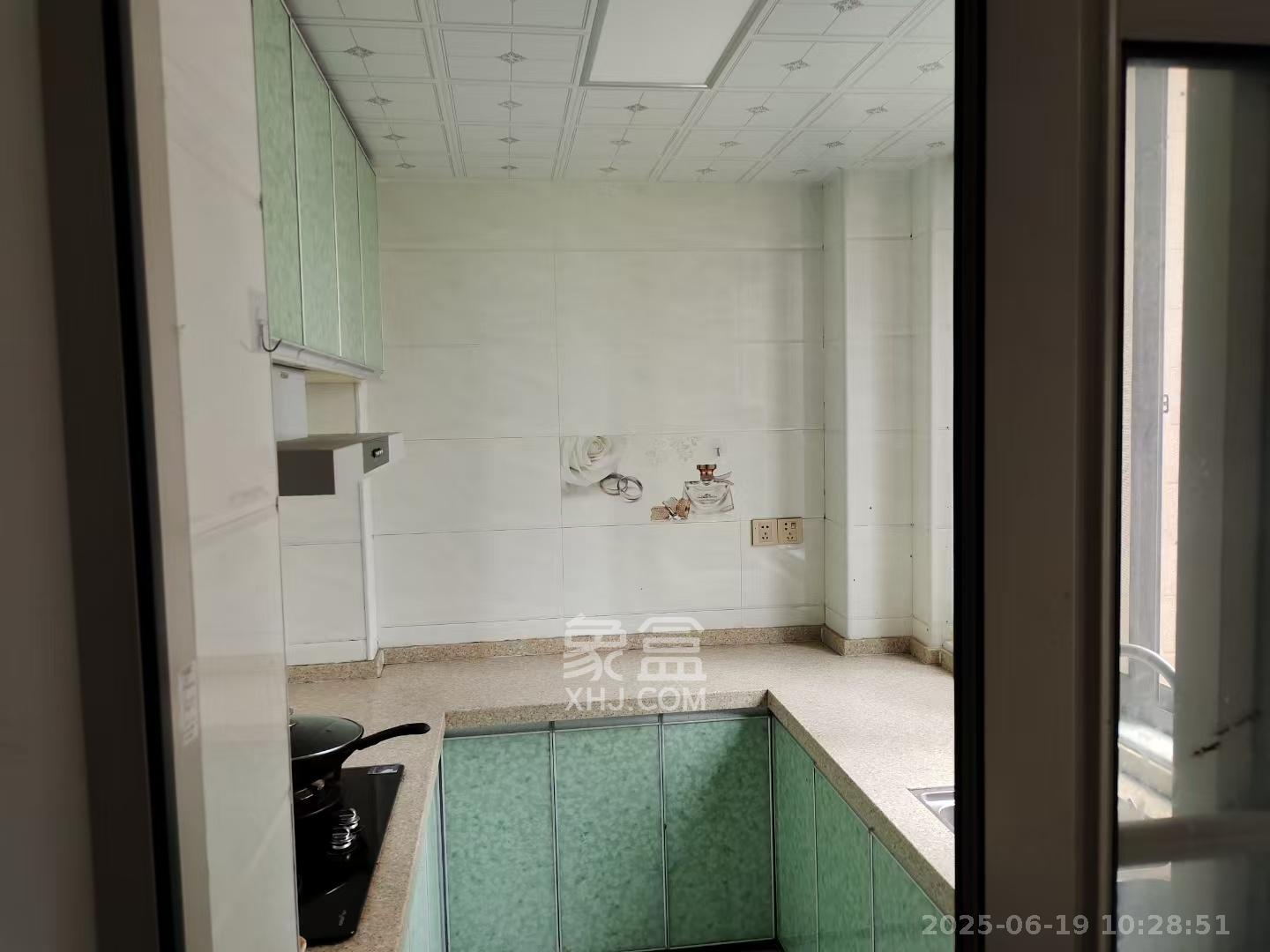 钱隆世家 3室2厅2卫 2200.0元/月 钱隆世家 3室2厅2卫 2200.0元/月室内图