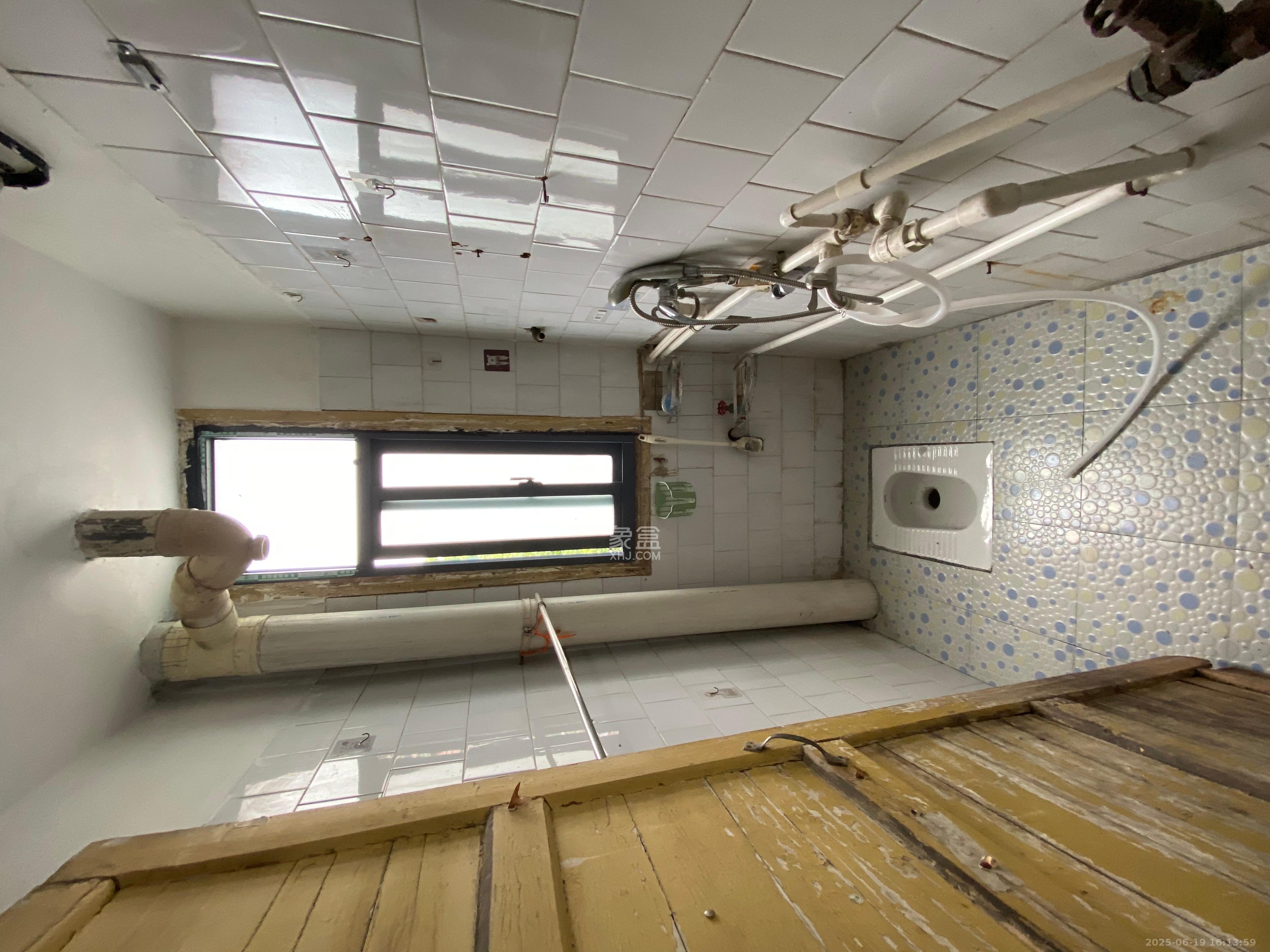 新兴小区(杨家山社区) 1室1厅1卫 850.0元/月 新兴小区(杨家山社区) 1室1厅1卫 850.0元/月室内图