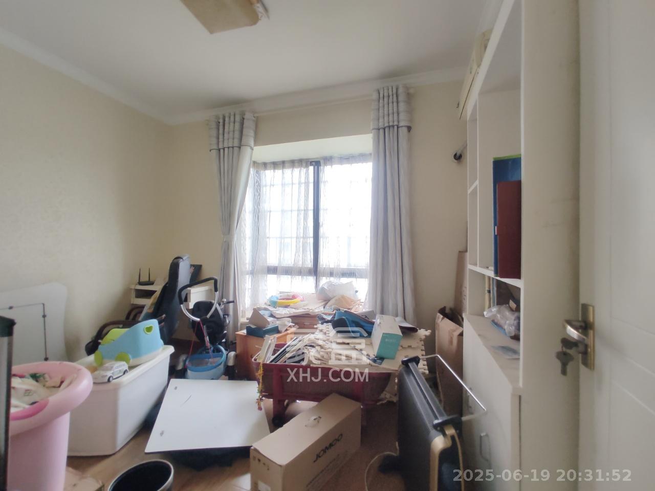 汀湘十里  3室2厅2卫   2200.00元/月室内图