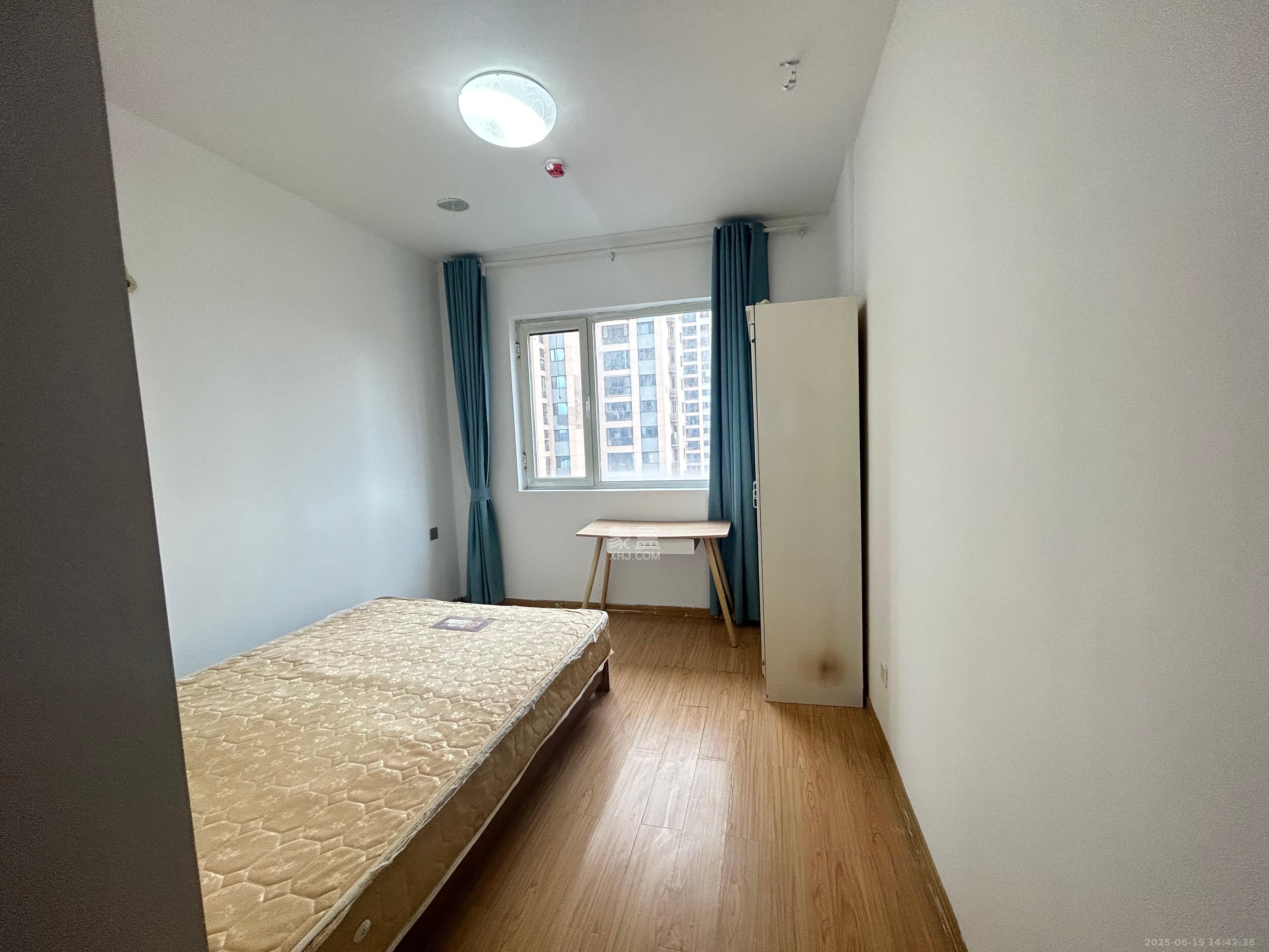 北辰三角洲E6区  4室2厅2卫    4500.0元/月室内图