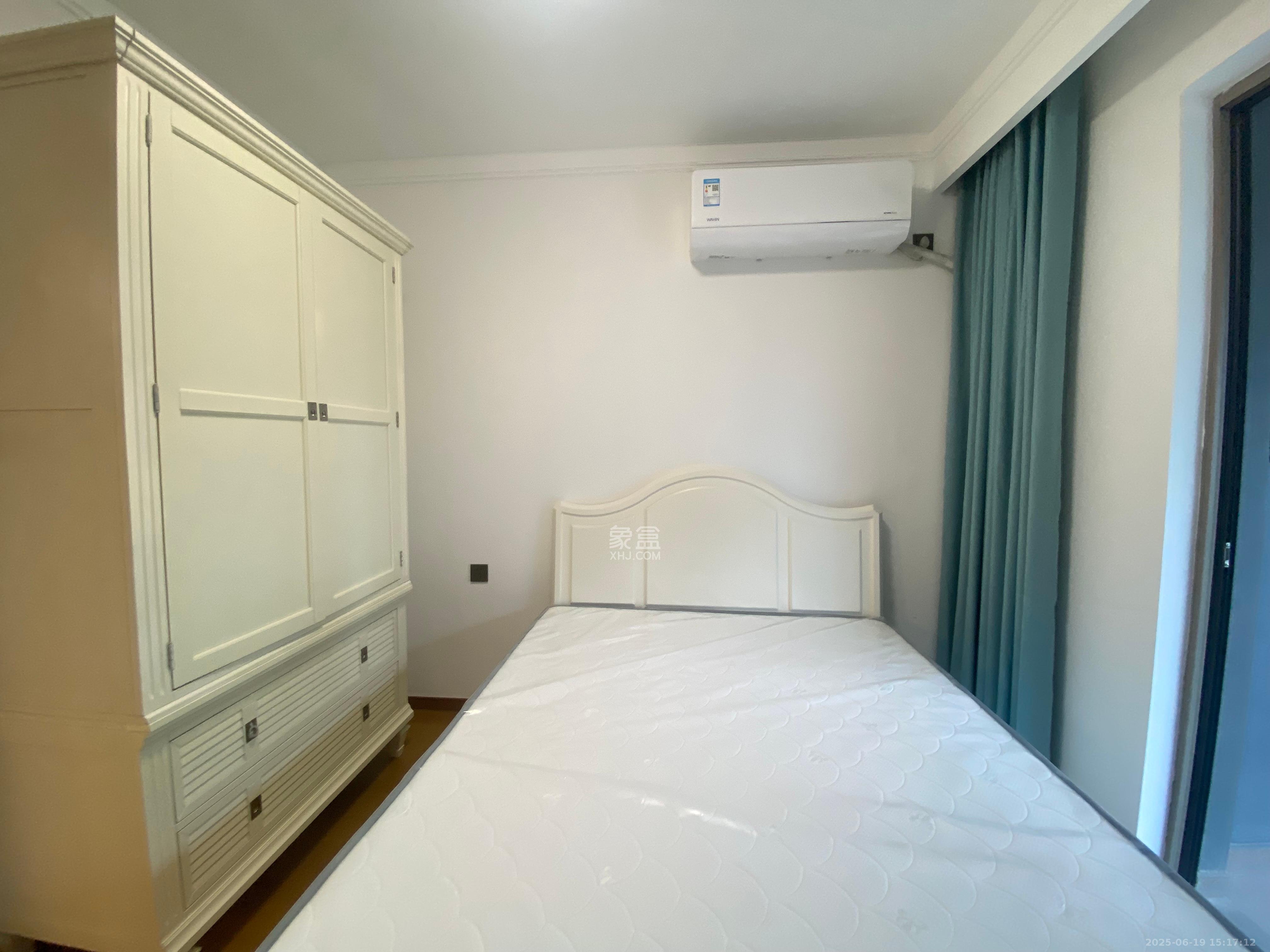 旭辉雨花郡  3室2厅2卫    4000.0元/月室内图