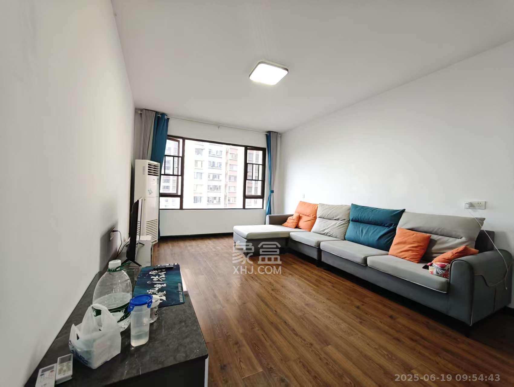 阳光城尚东湾青云苑 3室2厅2卫 2500.0元/月 阳光城尚东湾青云苑 3室2厅2卫 2500.0元/月室内图