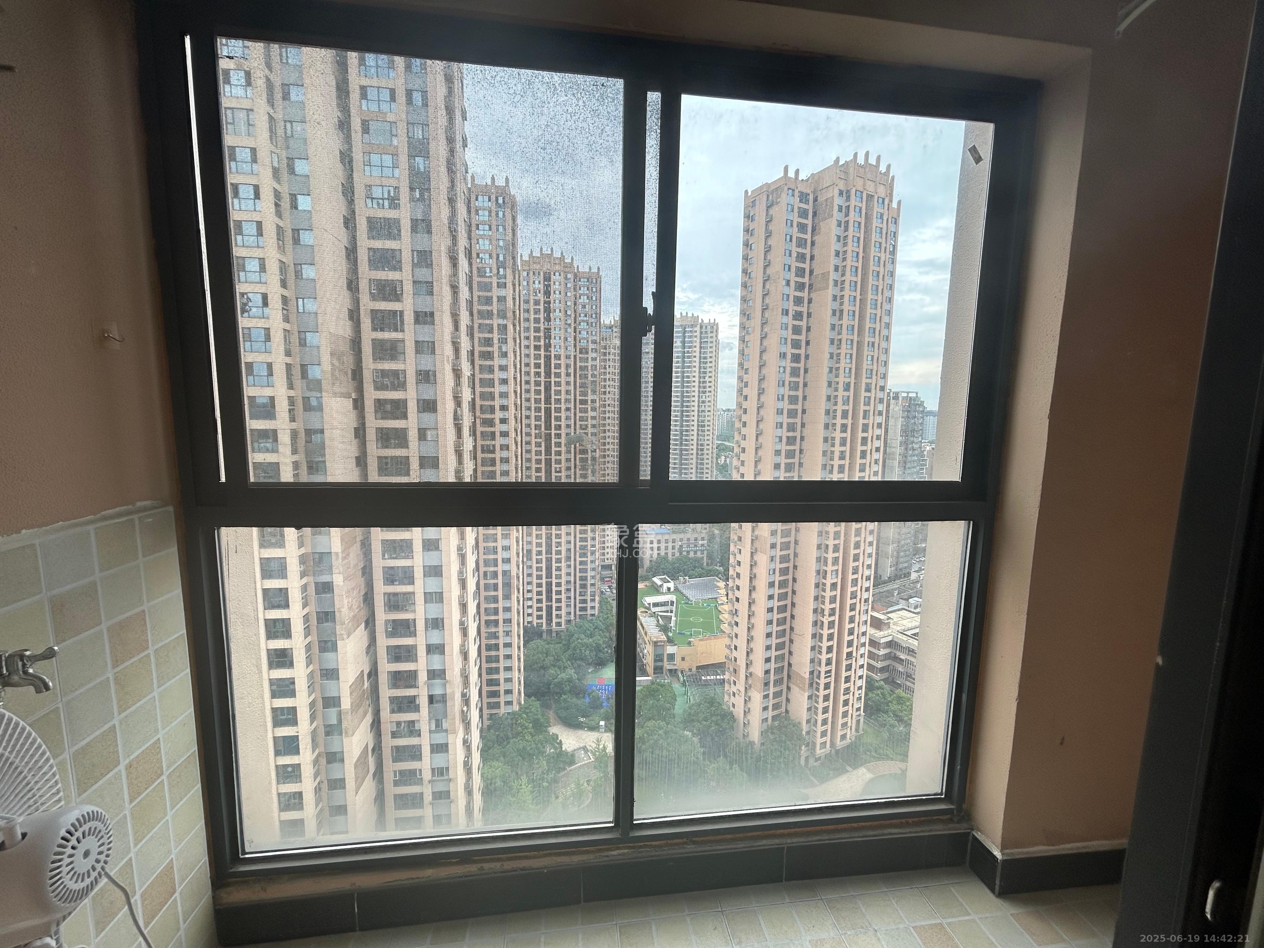 北辰三角洲E6区 4室2厅2卫 4500.0元/月 北辰三角洲E6区 4室2厅2卫 4500.0元/月室内图