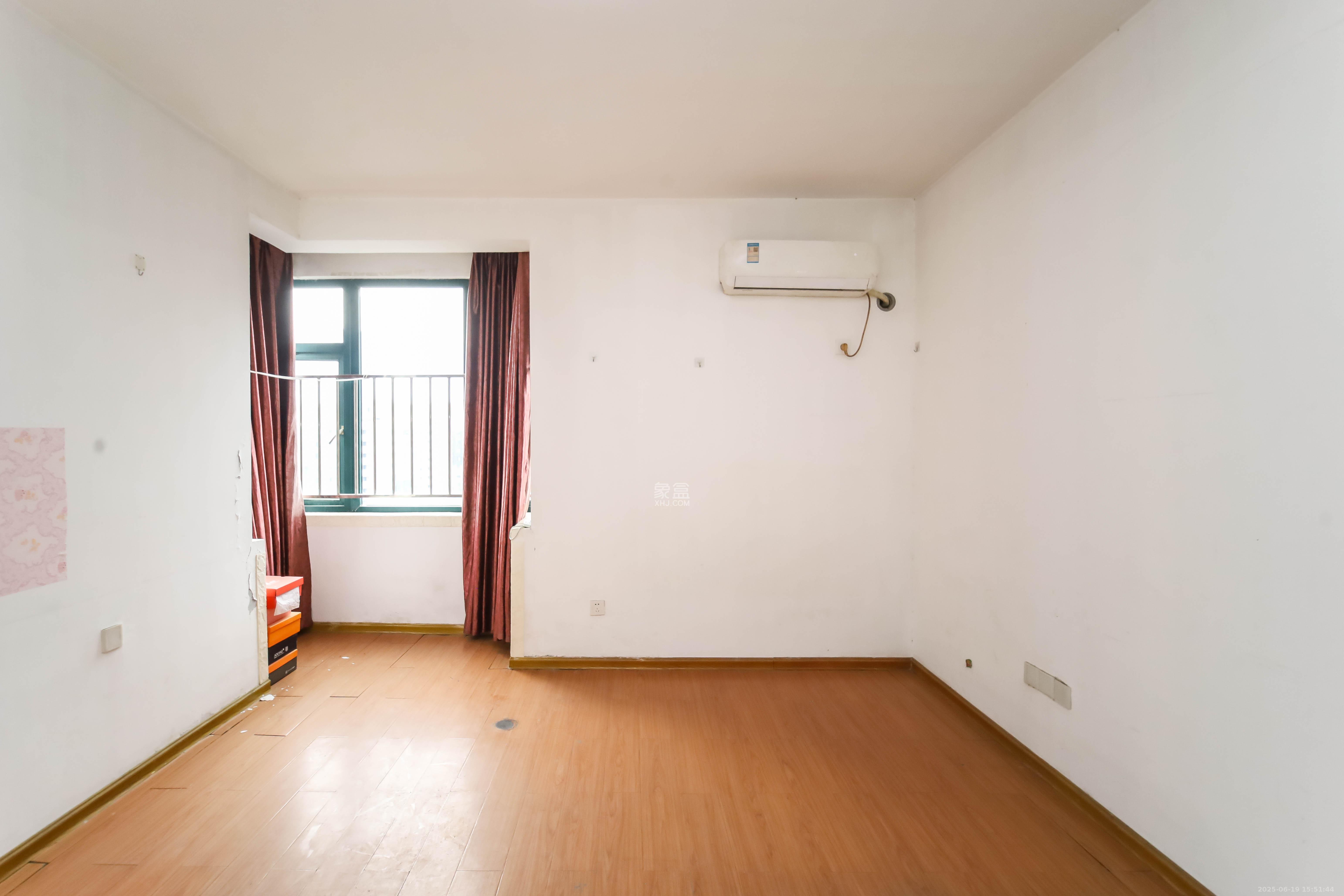 凯乐湘园  3室2厅2卫    95.0万卧室