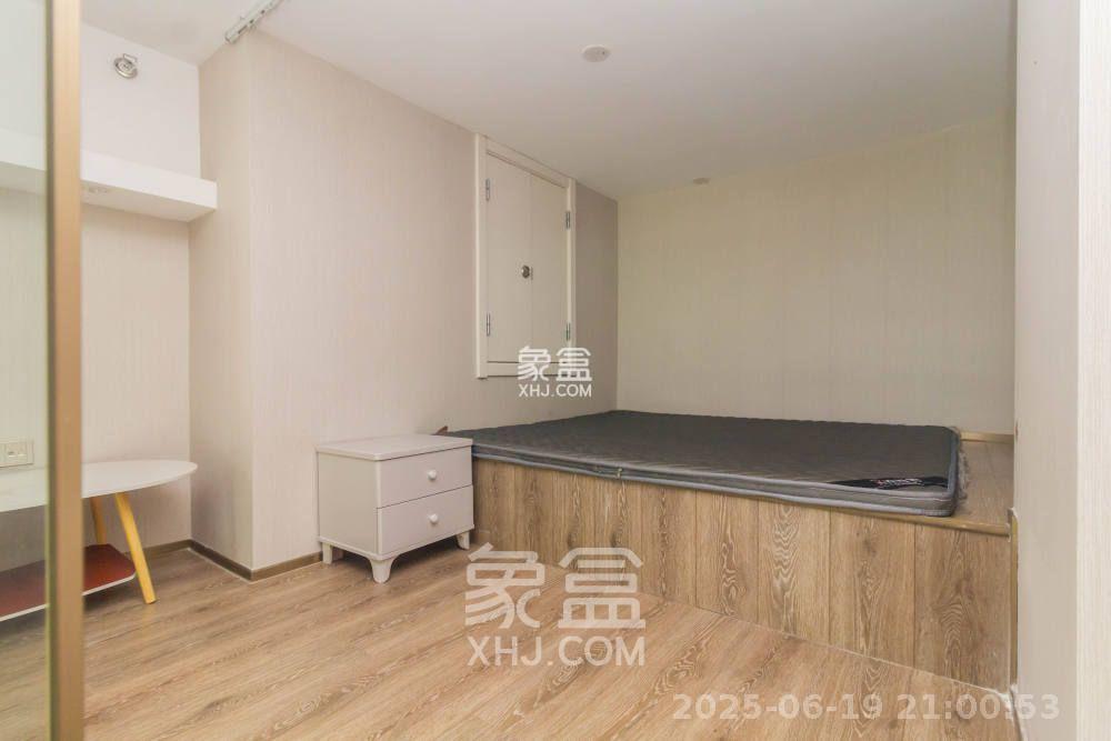 华远海蓝郡  2室2厅1卫   800.00元/月室内图
