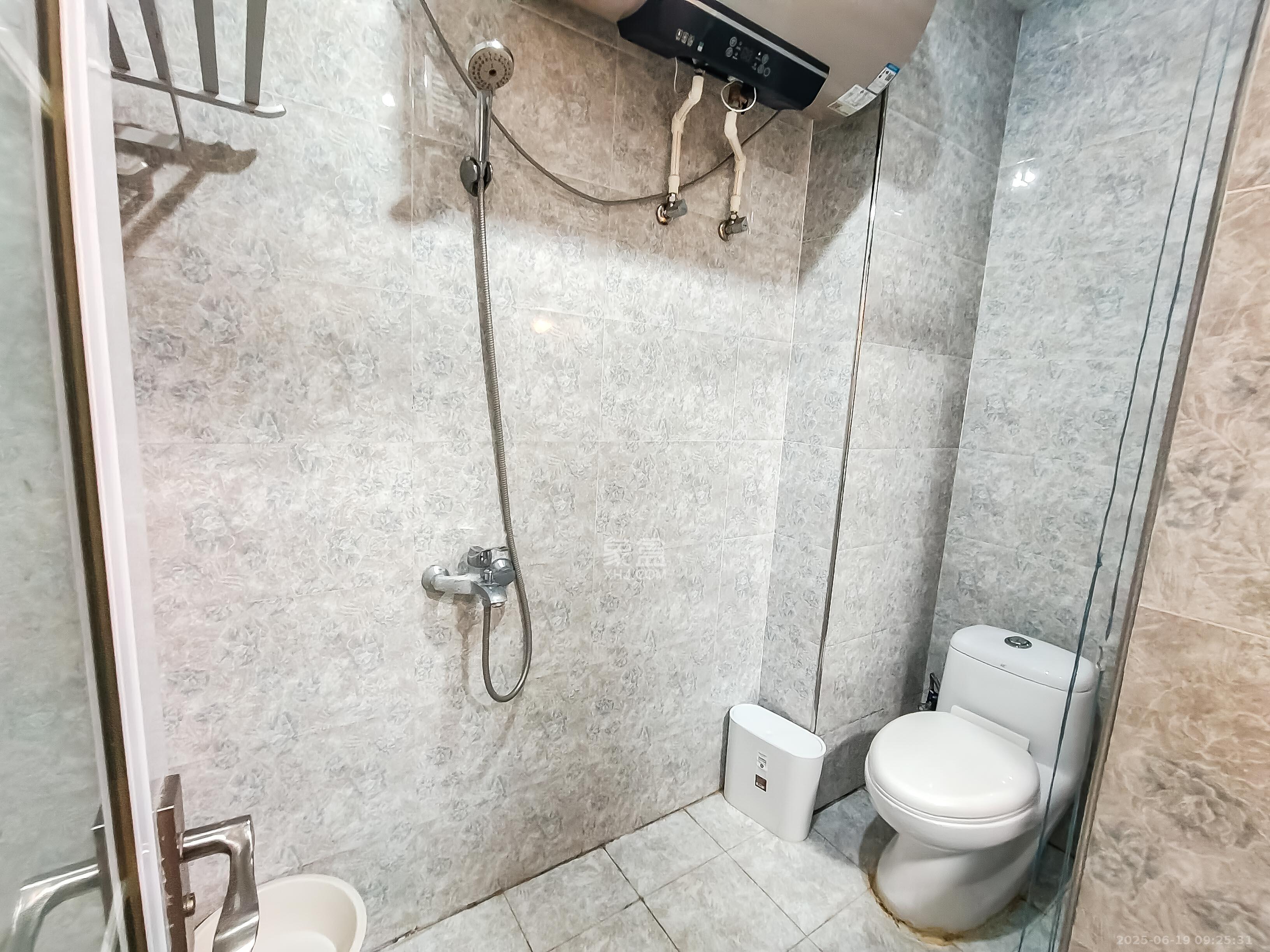 长房时代城 1室1厅1卫 37.8万 长房时代城 1室1厅1卫 37.8万卫生间