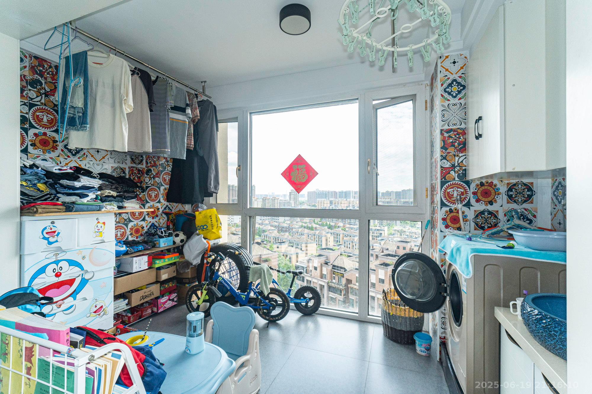 山水湾 3室2厅1卫 69.0万 山水湾 3室2厅1卫 69.0万阳台