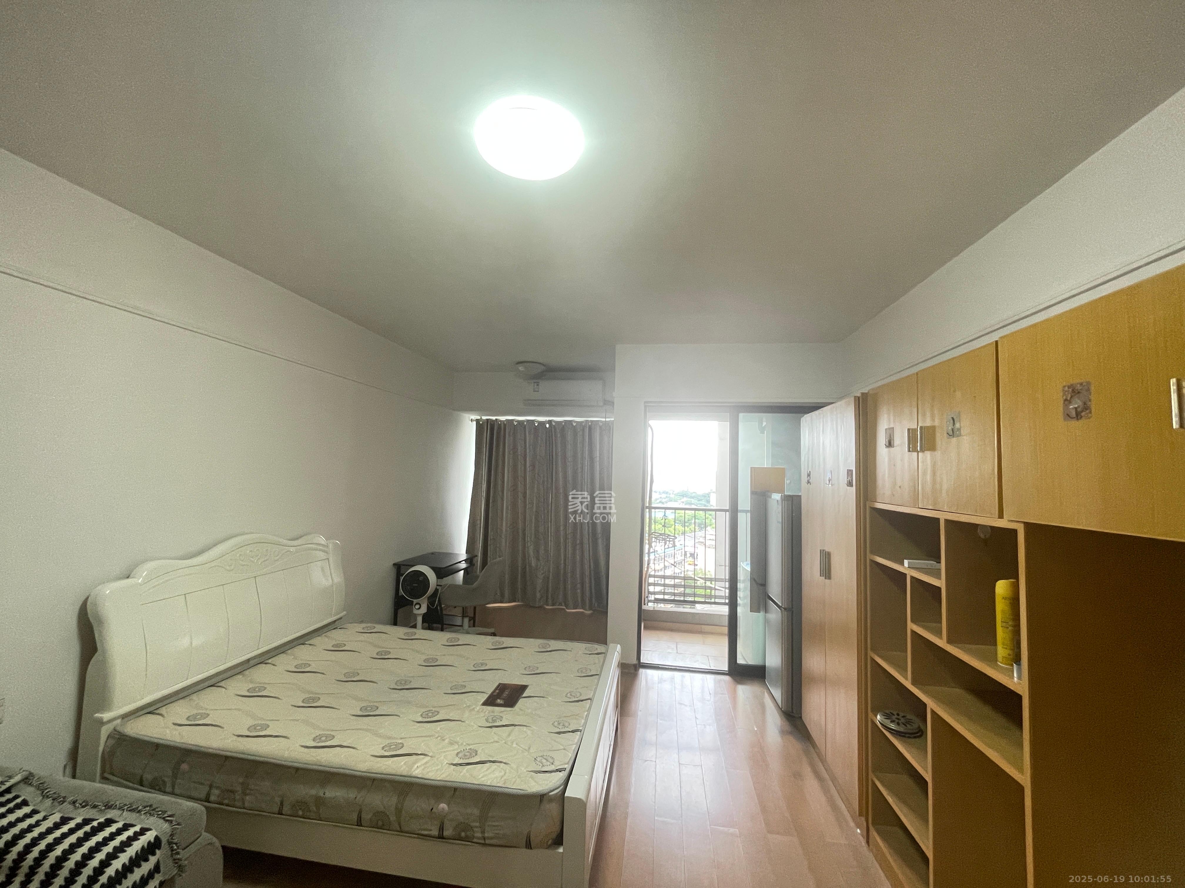 万科金色家园 1室1厅1卫 1450.0元/月 万科金色家园 1室1厅1卫 1450.0元/月室内图