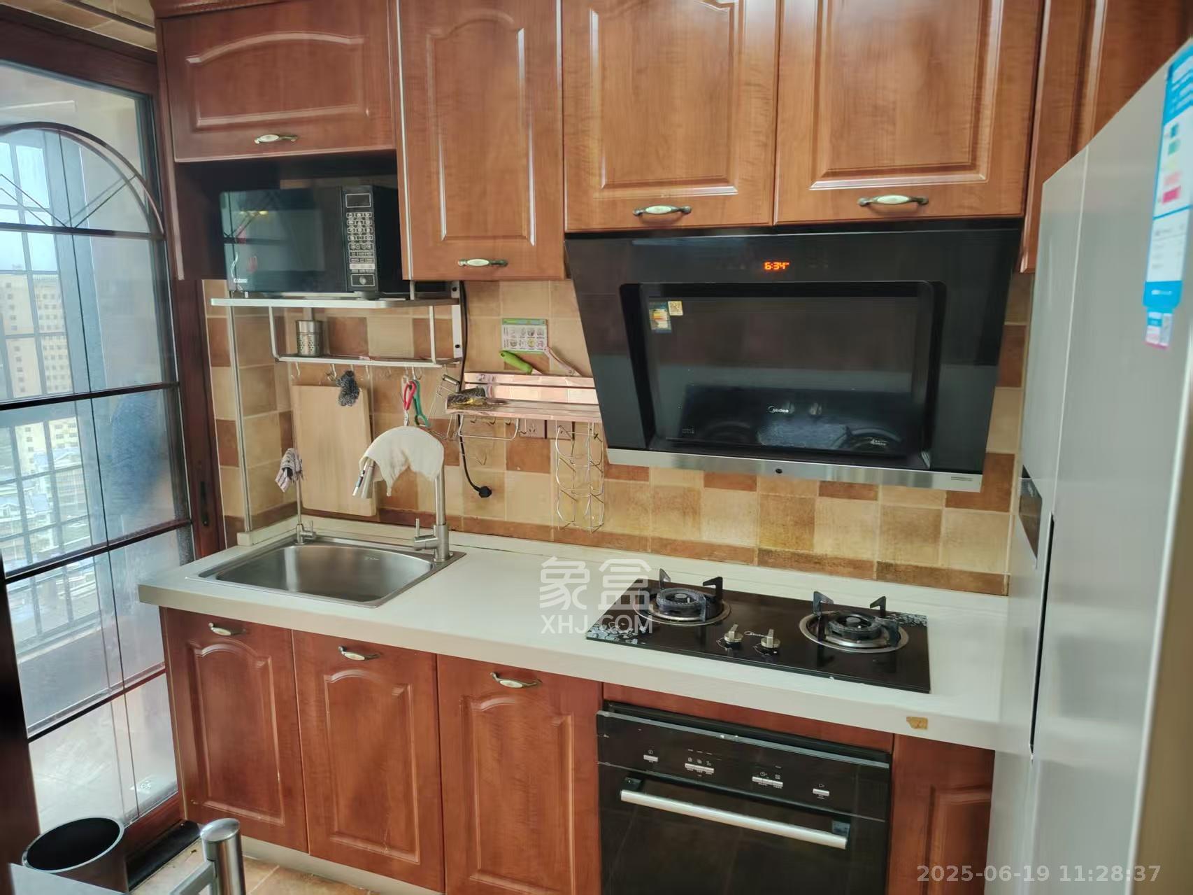 兰亭湾畔  4室2厅2卫    3700.0元/月室内图