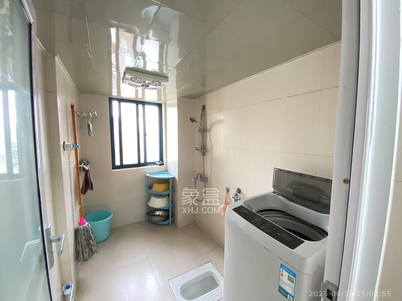 佳阳悦景馨都  3室2厅2卫    2600.0元/月 佳阳悦景馨都  3室2厅2卫    2600.0元/月室内图