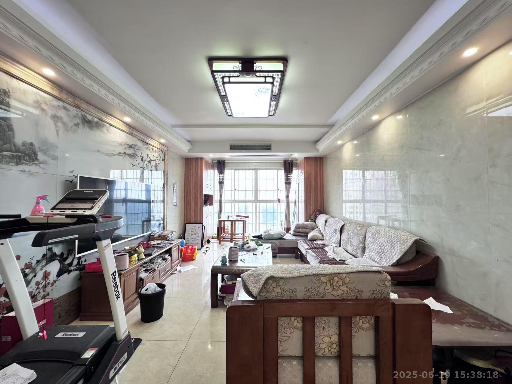 康桥漫步  4室2厅2卫    1700.0元/月 康桥漫步  4室2厅2卫    1700.0元/月