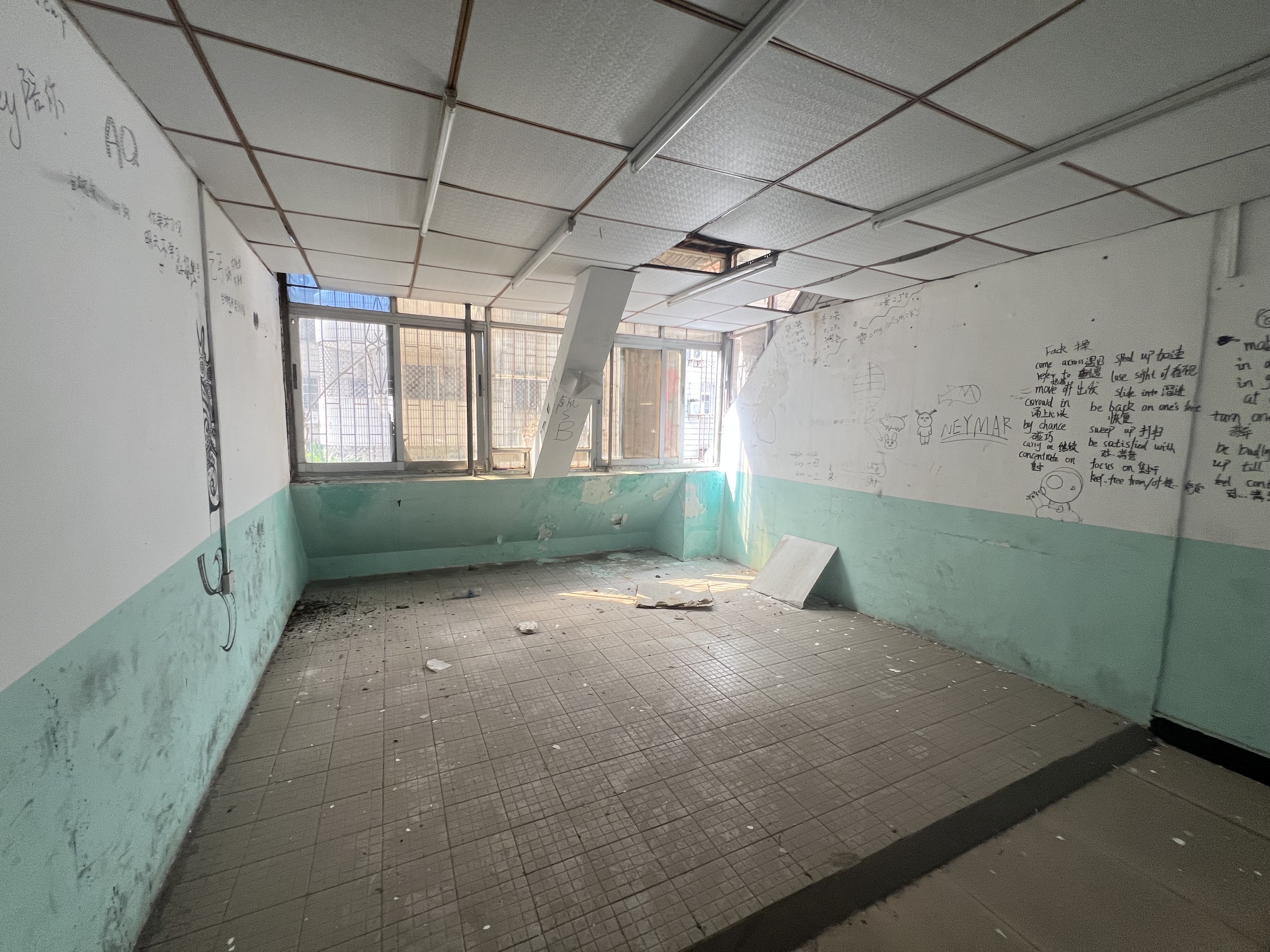 九都大厦 12室2厅3卫 25000.0元/月 九都大厦 12室2厅3卫 25000.0元/月室内图