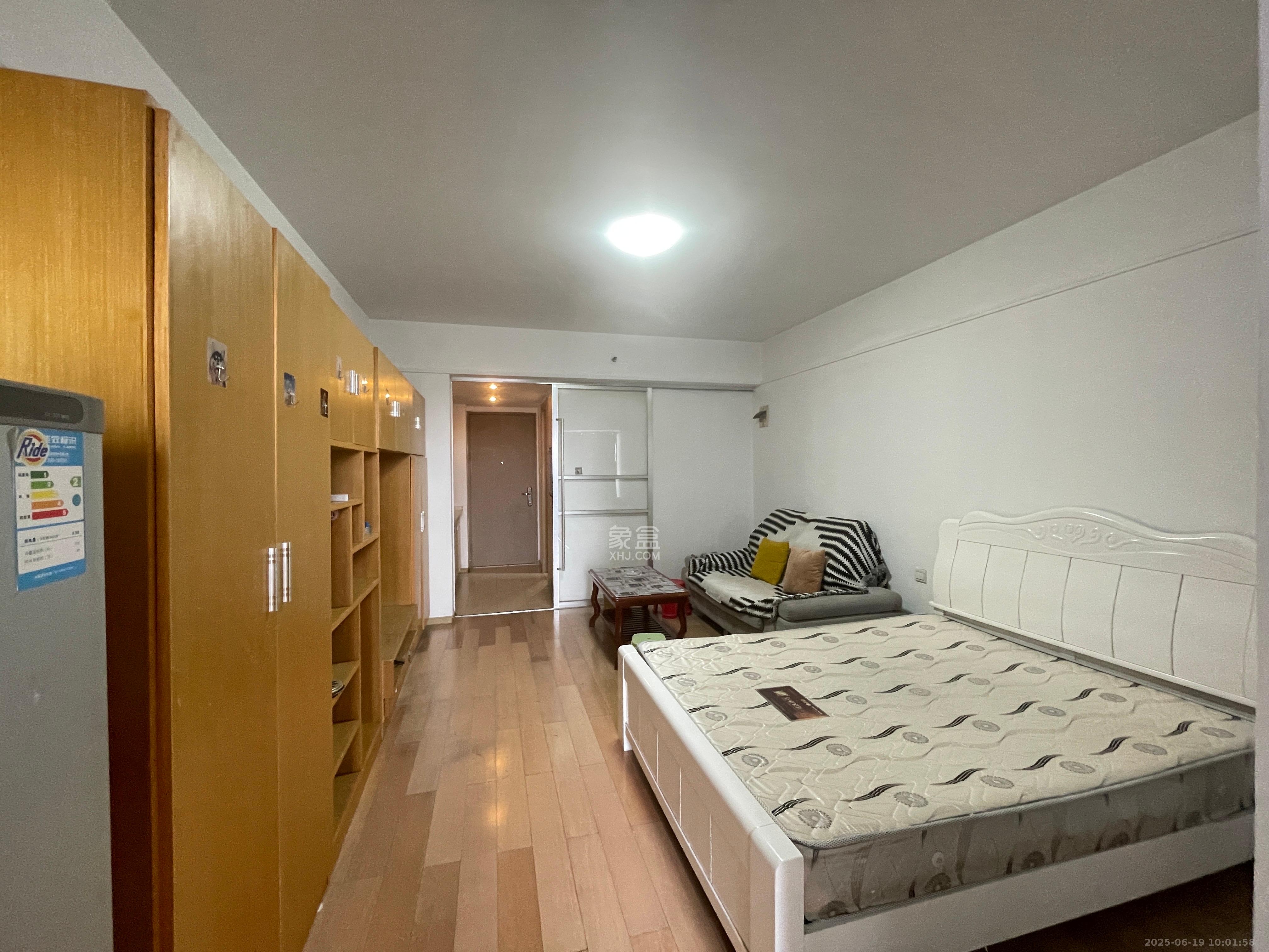 万科金色家园 1室1厅1卫 1450.0元/月 万科金色家园 1室1厅1卫 1450.0元/月室内图