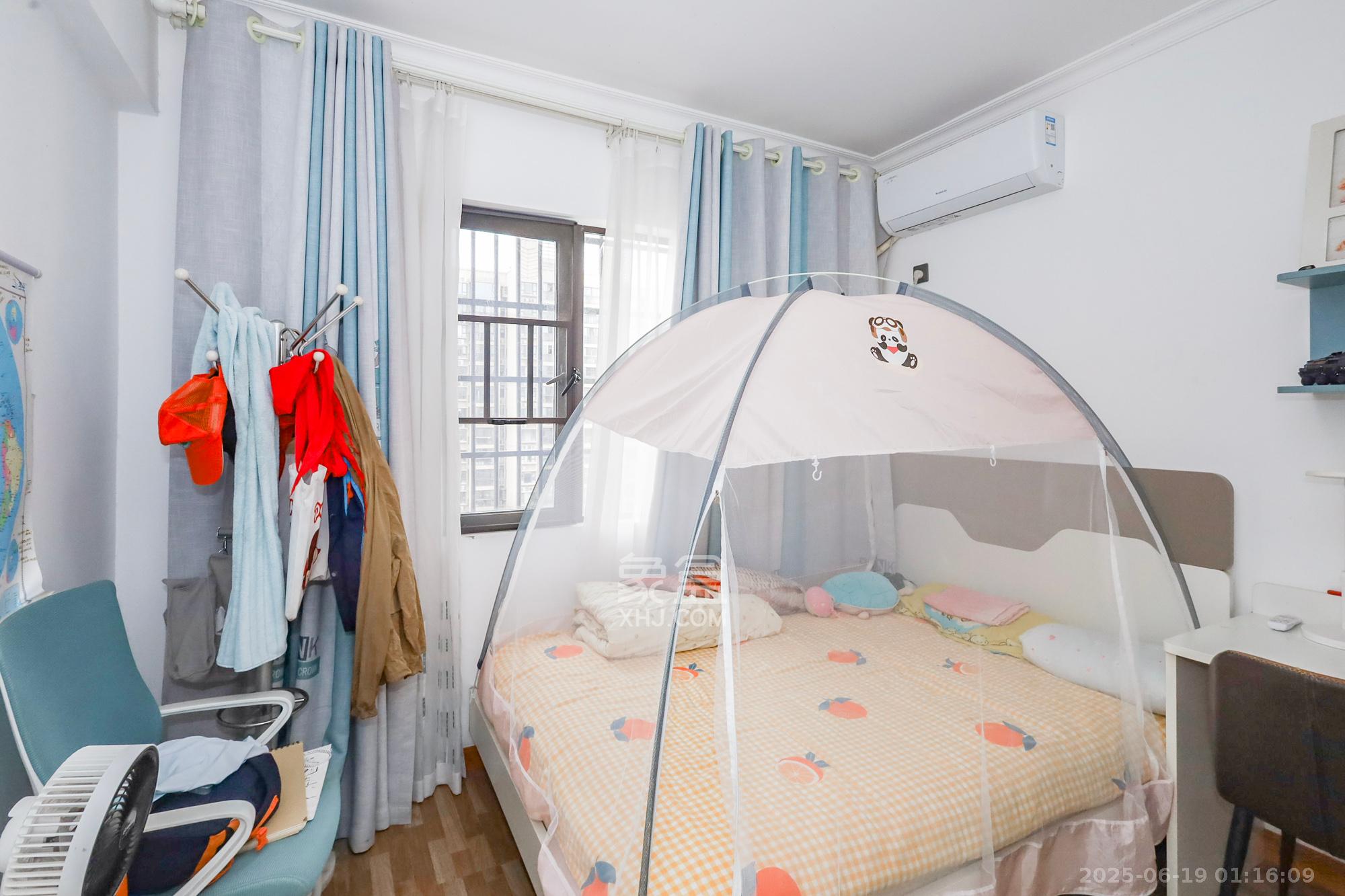 钰龙天下二期（钰龙佳园）  3室2厅2卫    222.0万卧室