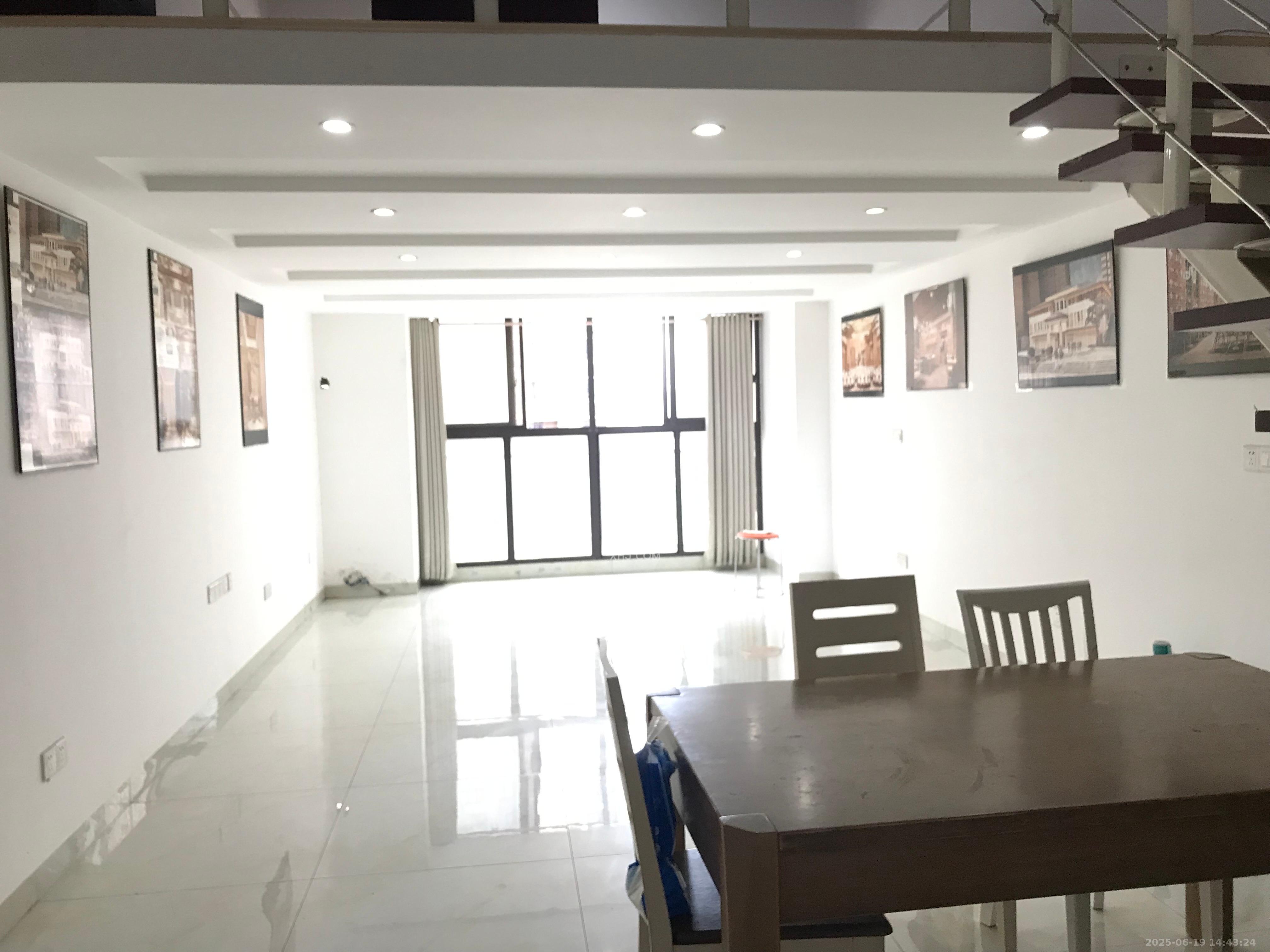 金科时代中心 1室1厅1卫 1500.0元/月 金科时代中心 1室1厅1卫 1500.0元/月室内图