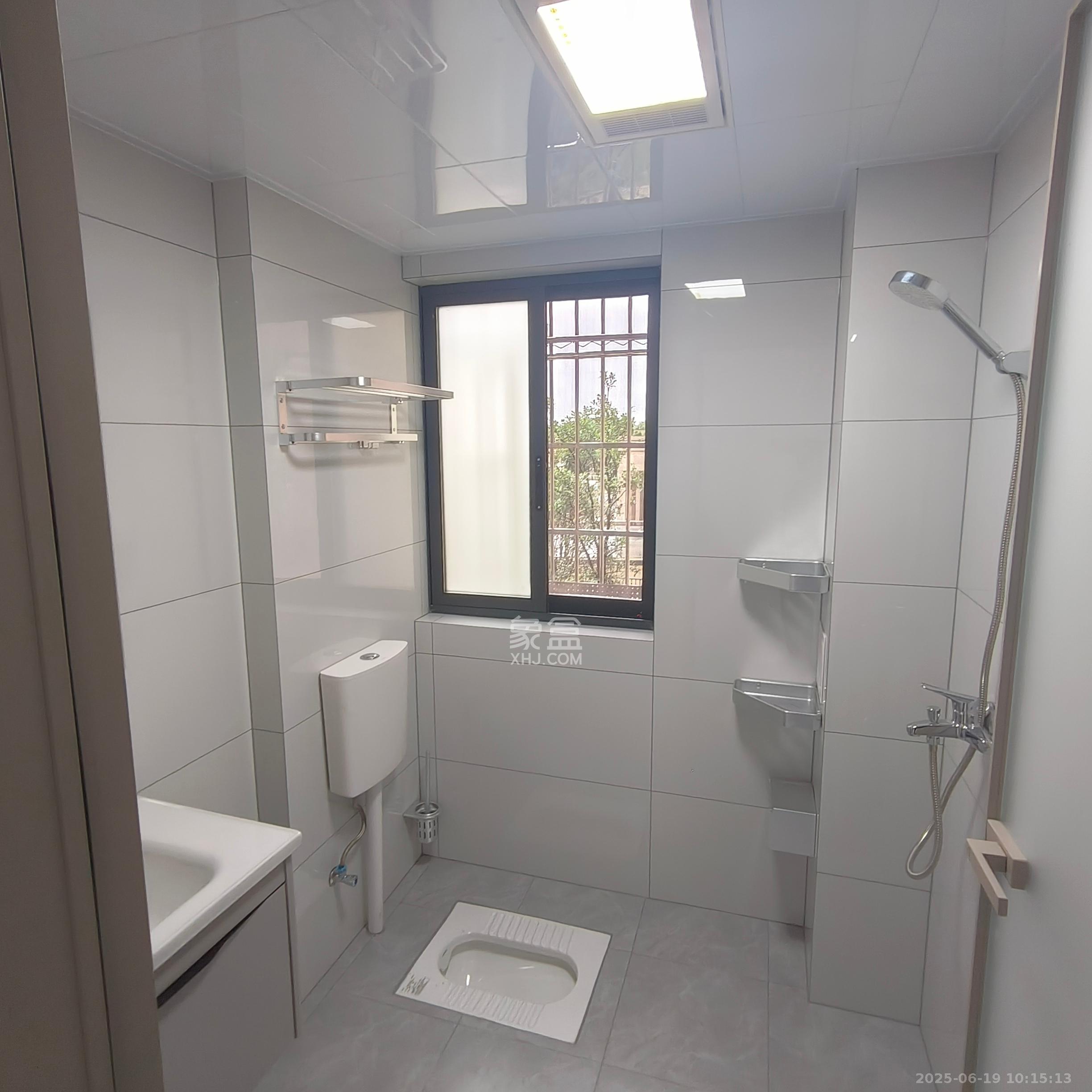 桥头家园三期  2室0厅0卫    1800.0元/月 桥头家园三期  2室0厅0卫    1800.0元/月室内图