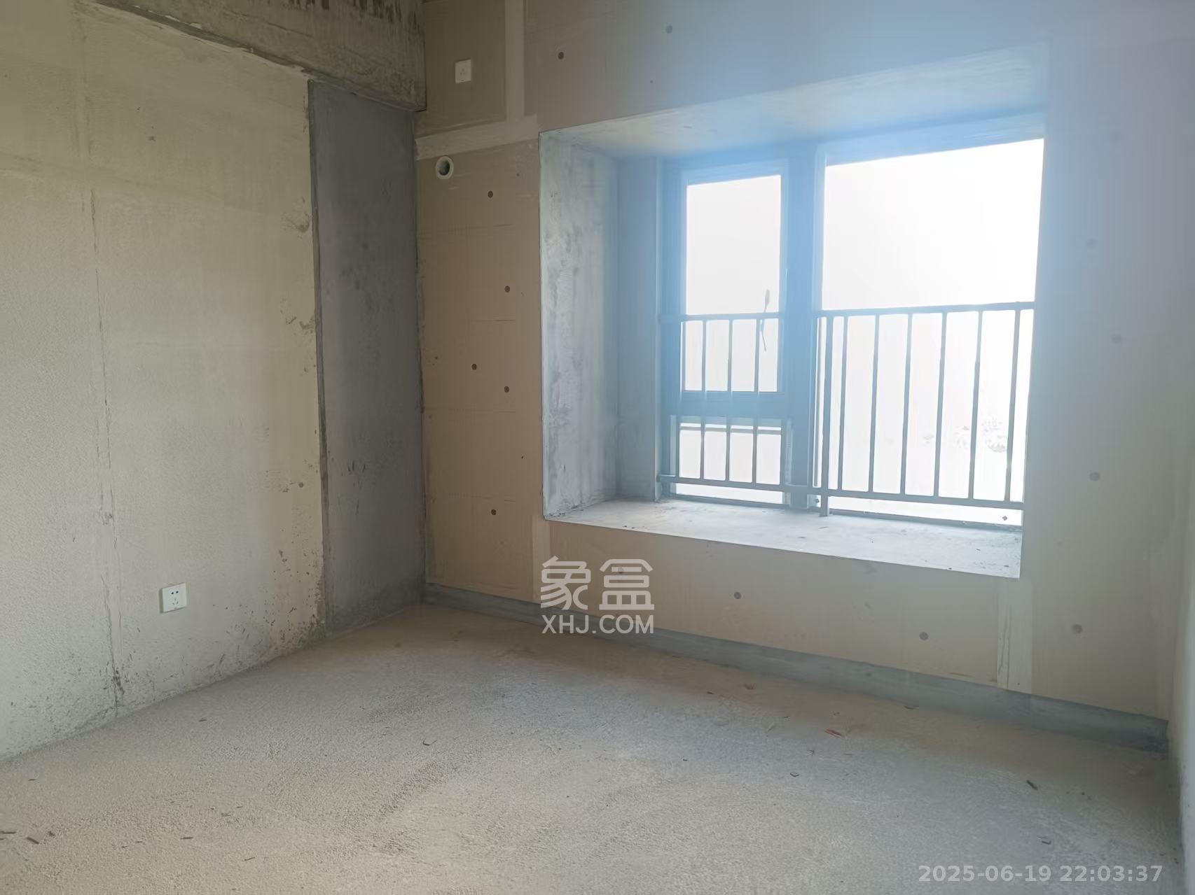 保利东郡  3室2厅2卫    1800.0元/月室内图