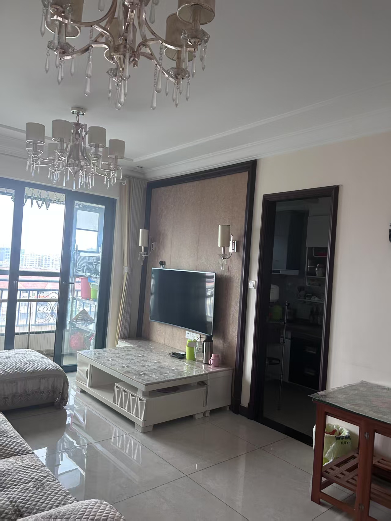 恒大绿洲 3室2厅1卫 1600.0元/月 恒大绿洲 3室2厅1卫 1600.0元/月室内图