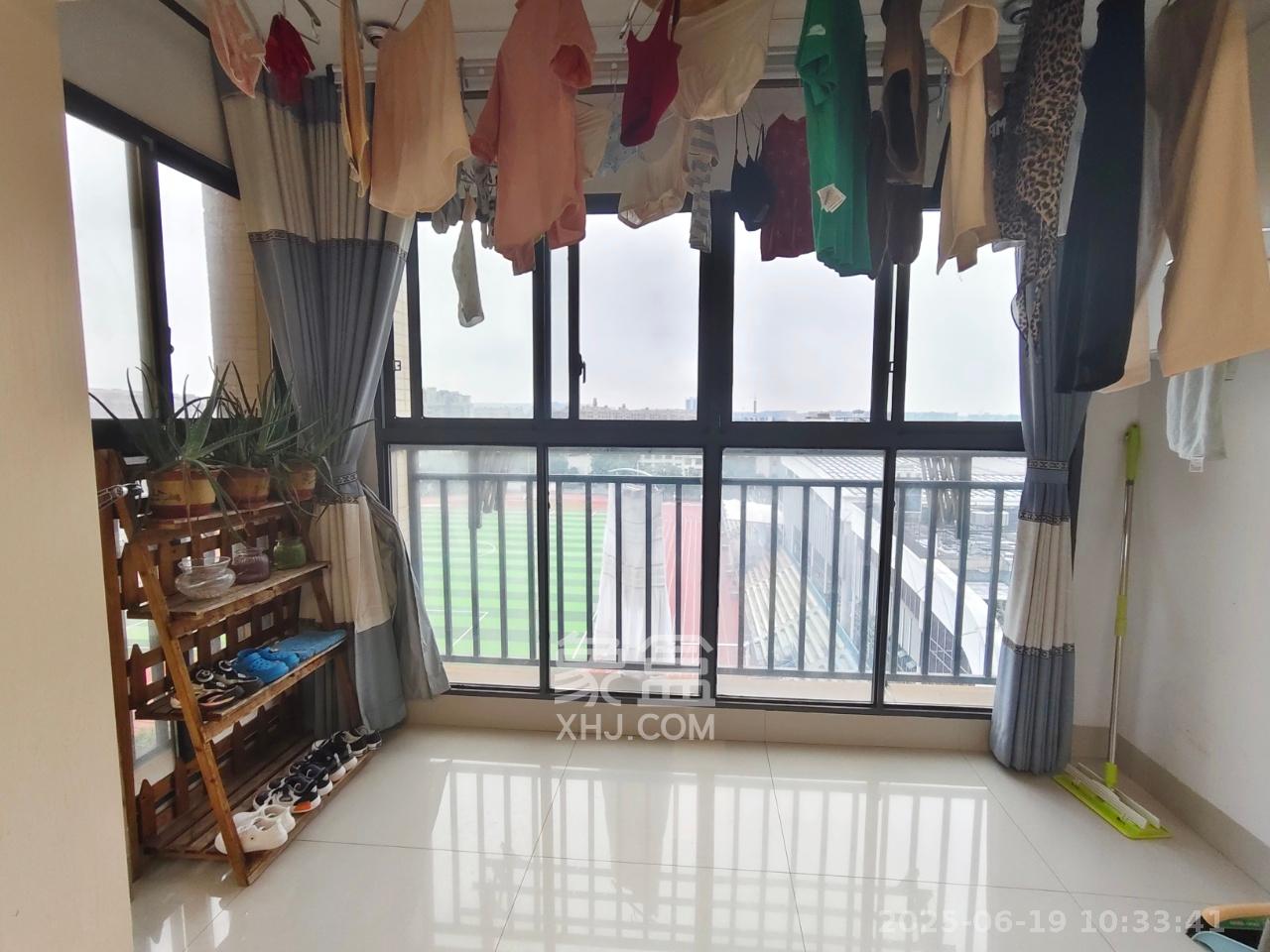 中建芙蓉嘉苑  3室2厅1卫   2400.00元/月室内图
