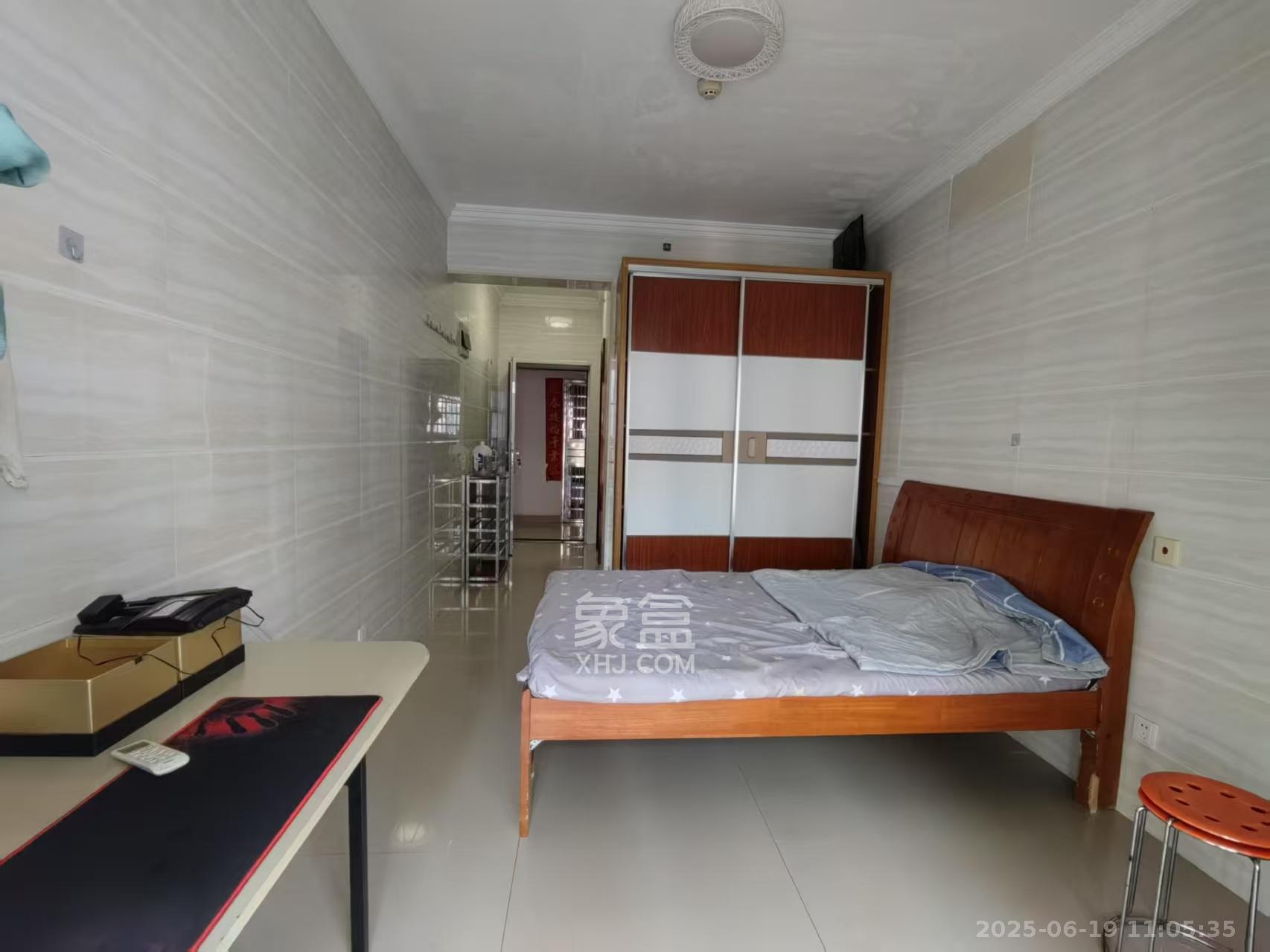 怡海星城  1室1厅1卫    900.0元/月 怡海星城  1室1厅1卫    900.0元/月