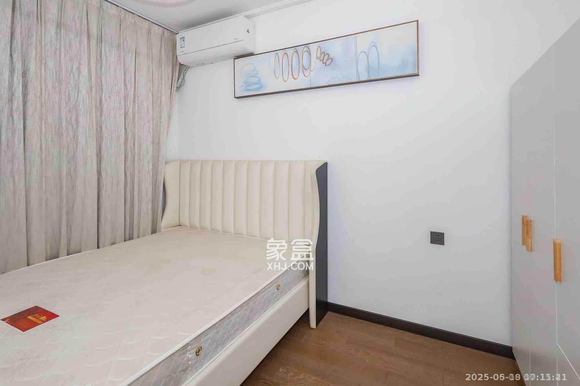 卓越中寰  3室2厅2卫   5000.00元/月室内图