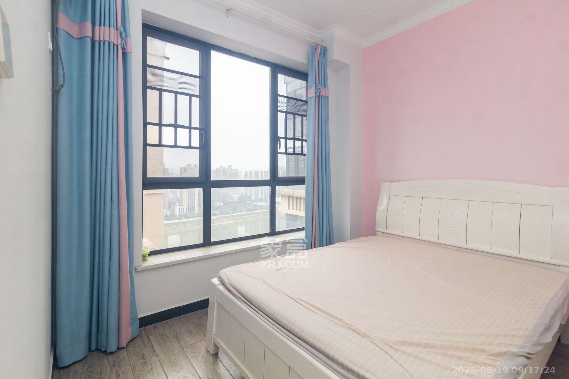 辉煌国际城二期 3室2厅1卫 2800.0元/月 辉煌国际城二期 3室2厅1卫 2800.0元/月室内图