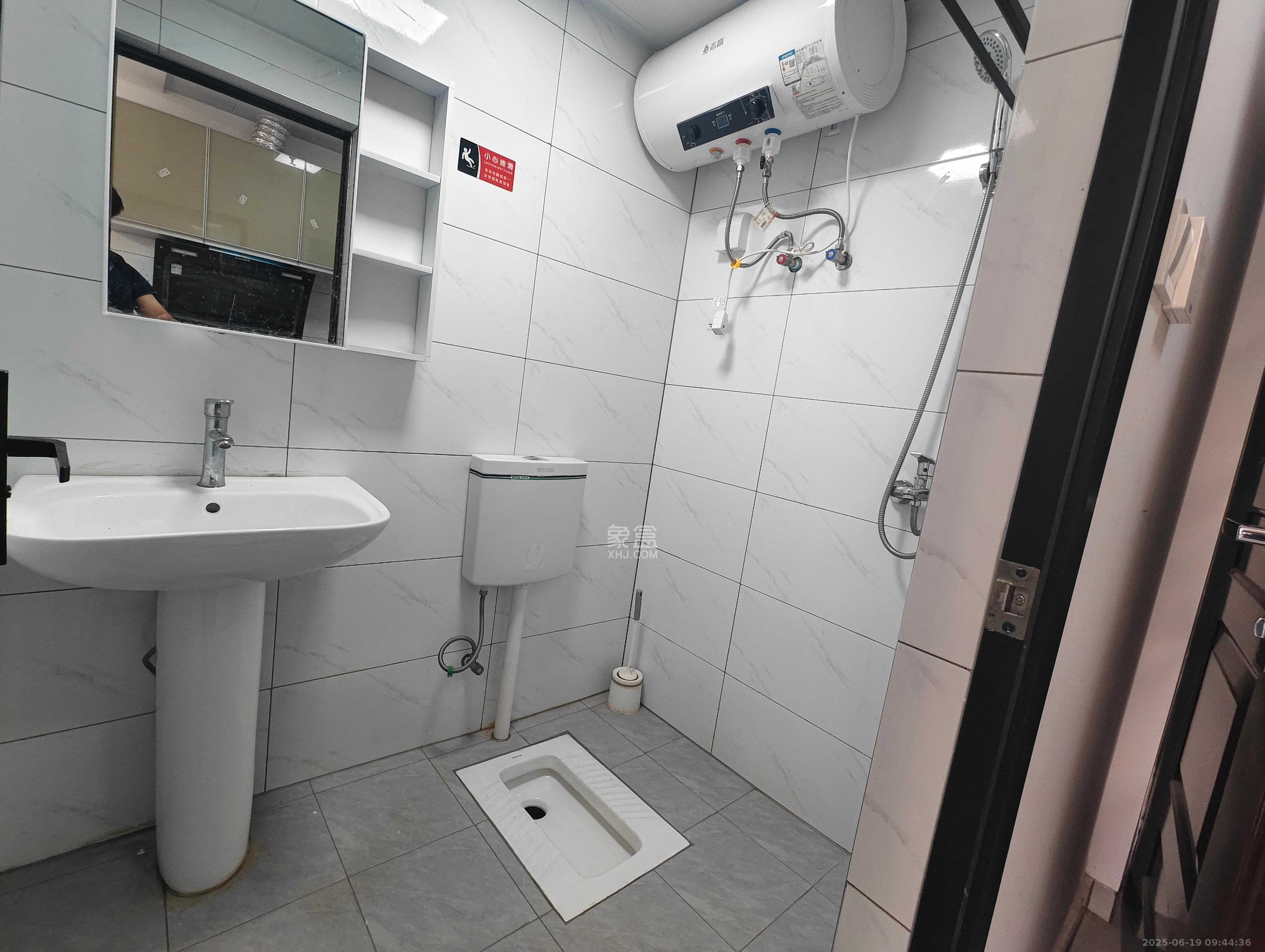 保利天禧EF区  1室0厅0卫    1800.0元/月 保利天禧EF区  1室0厅0卫    1800.0元/月室内图