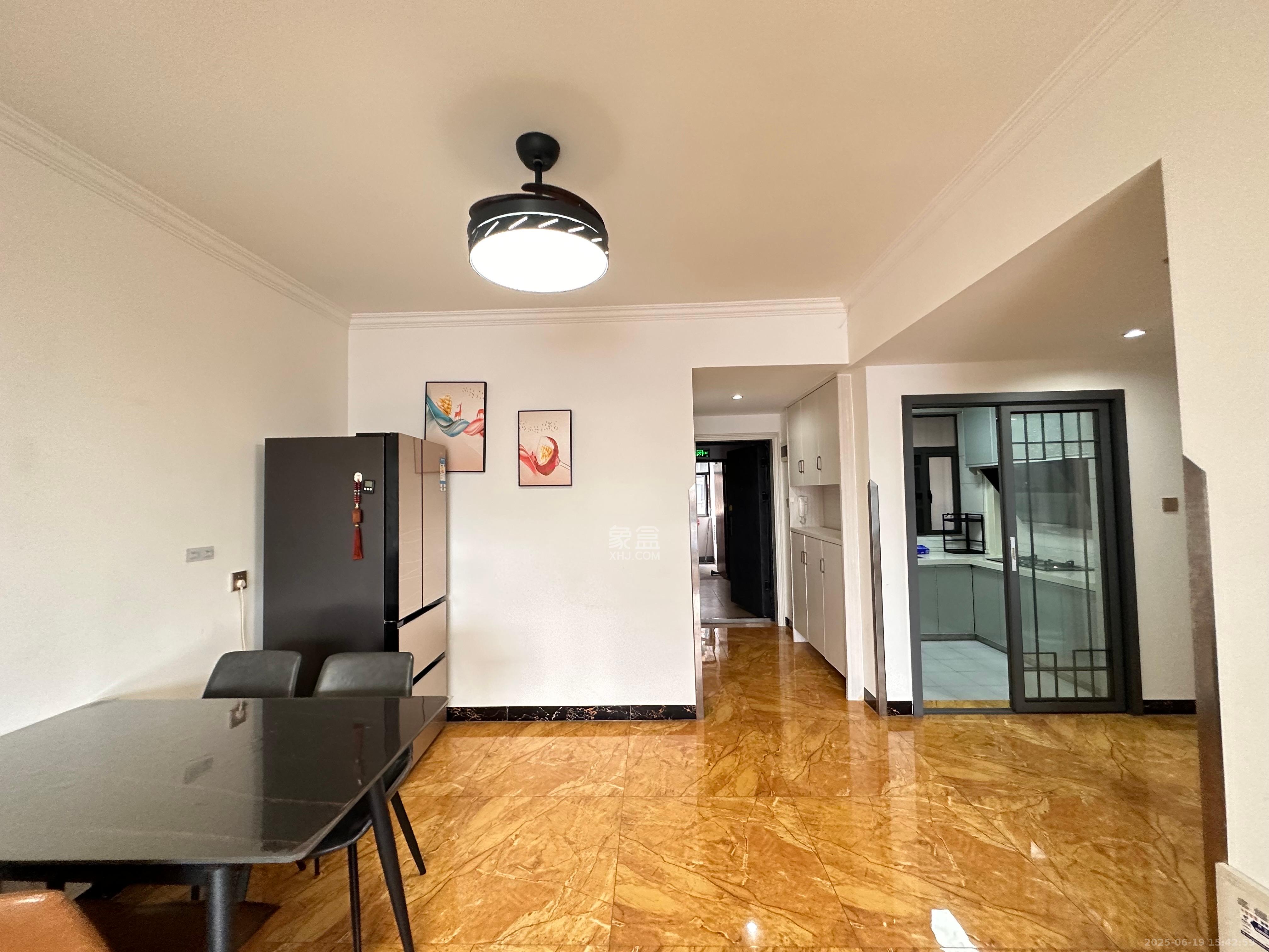 嘉雨兴园 2室1厅1卫 3000.0元/月 嘉雨兴园 2室1厅1卫 3000.0元/月室内图