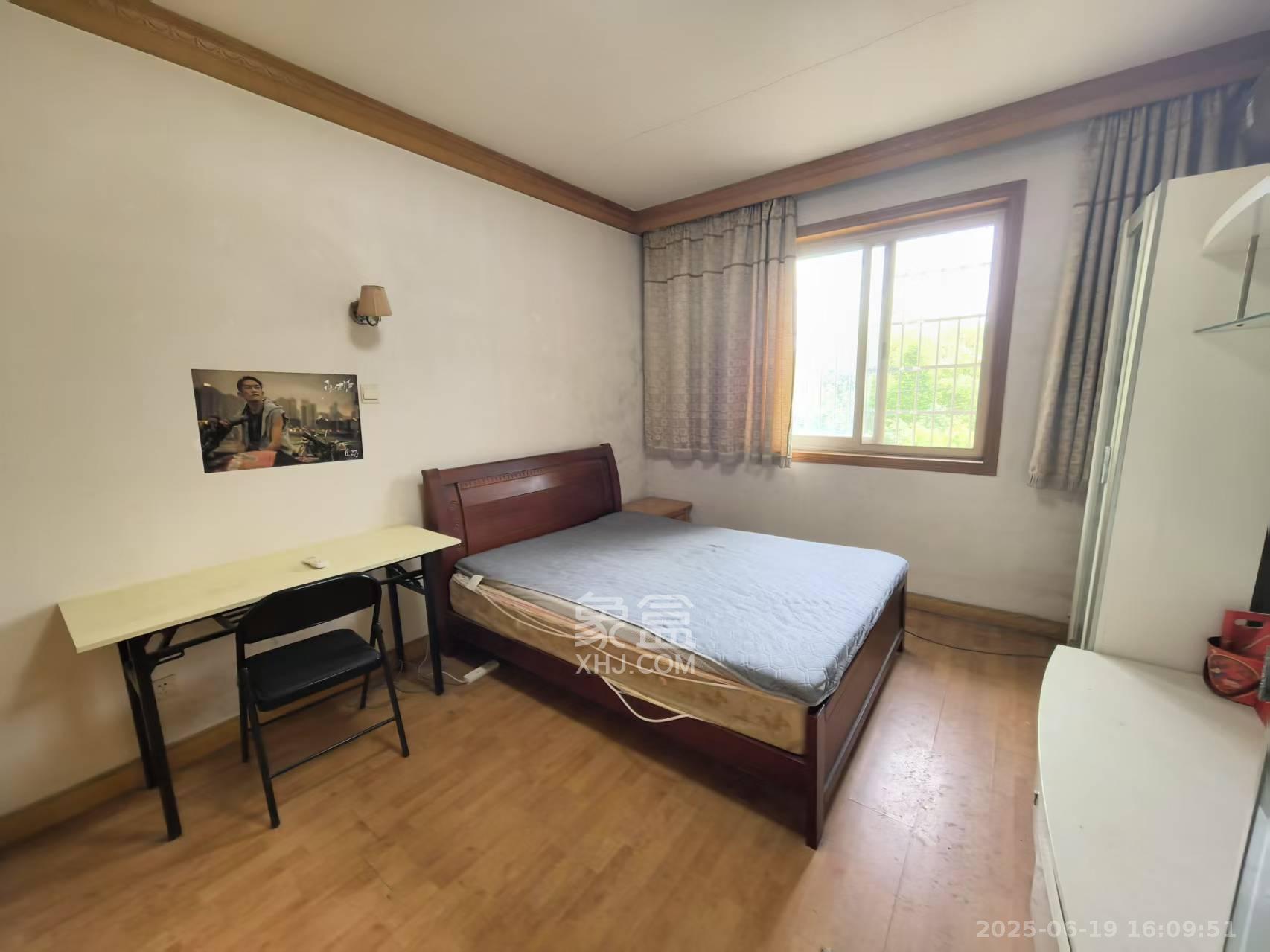 南园小区 3室2厅1卫 1200.0元/月 南园小区 3室2厅1卫 1200.0元/月室内图