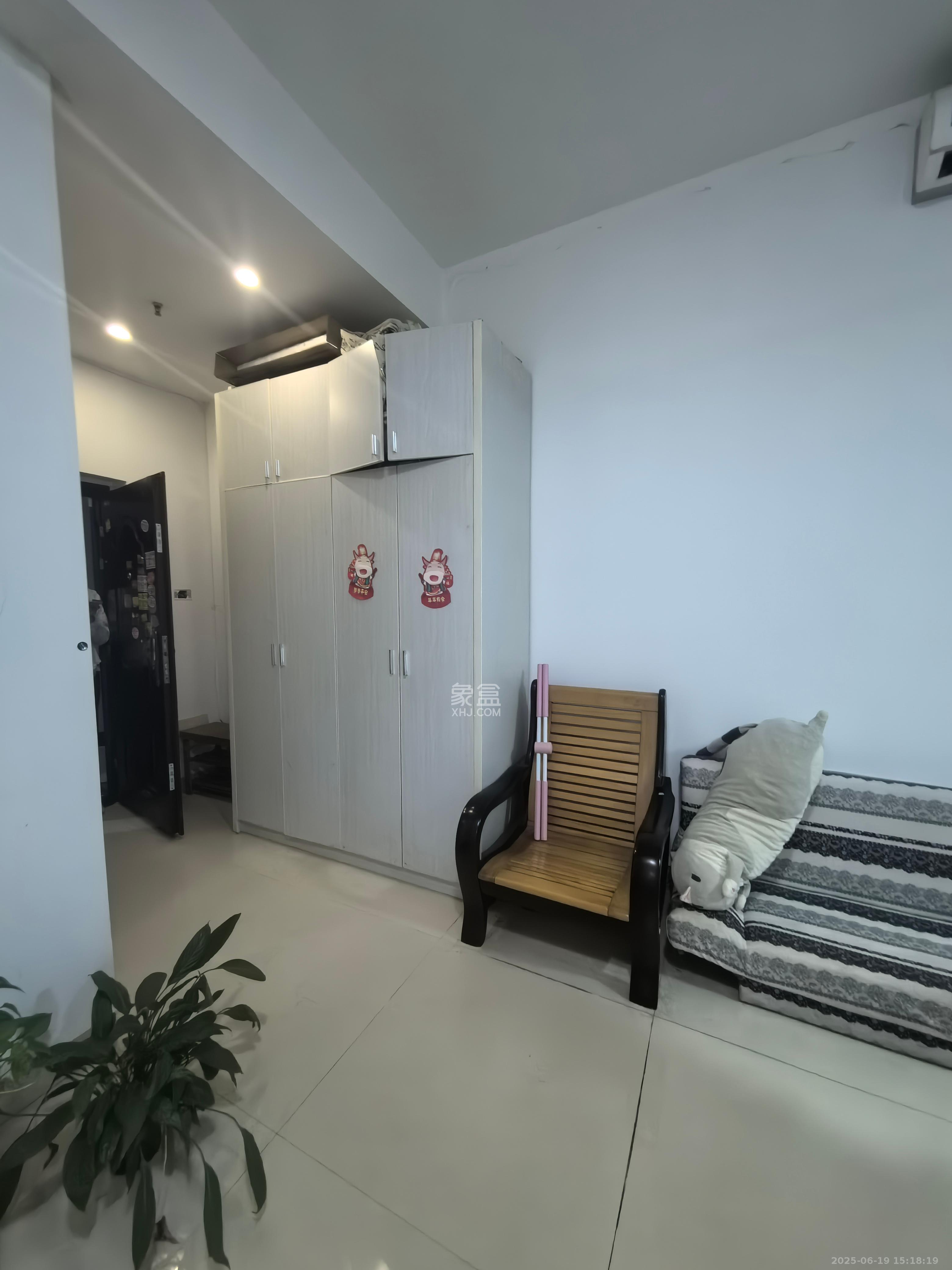 金鼎公园尚  1室1厅1卫    1200.0元/月 金鼎公园尚  1室1厅1卫    1200.0元/月室内图