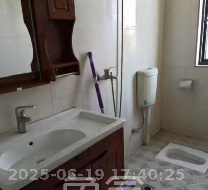 三江花中城 3室2厅1卫 2700.0元/月 三江花中城 3室2厅1卫 2700.0元/月室内图