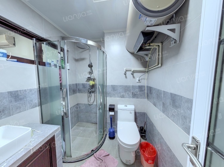 海航豪庭北苑 4室2厅4卫 9000.0元/月 海航豪庭北苑 4室2厅4卫 9000.0元/月室内图