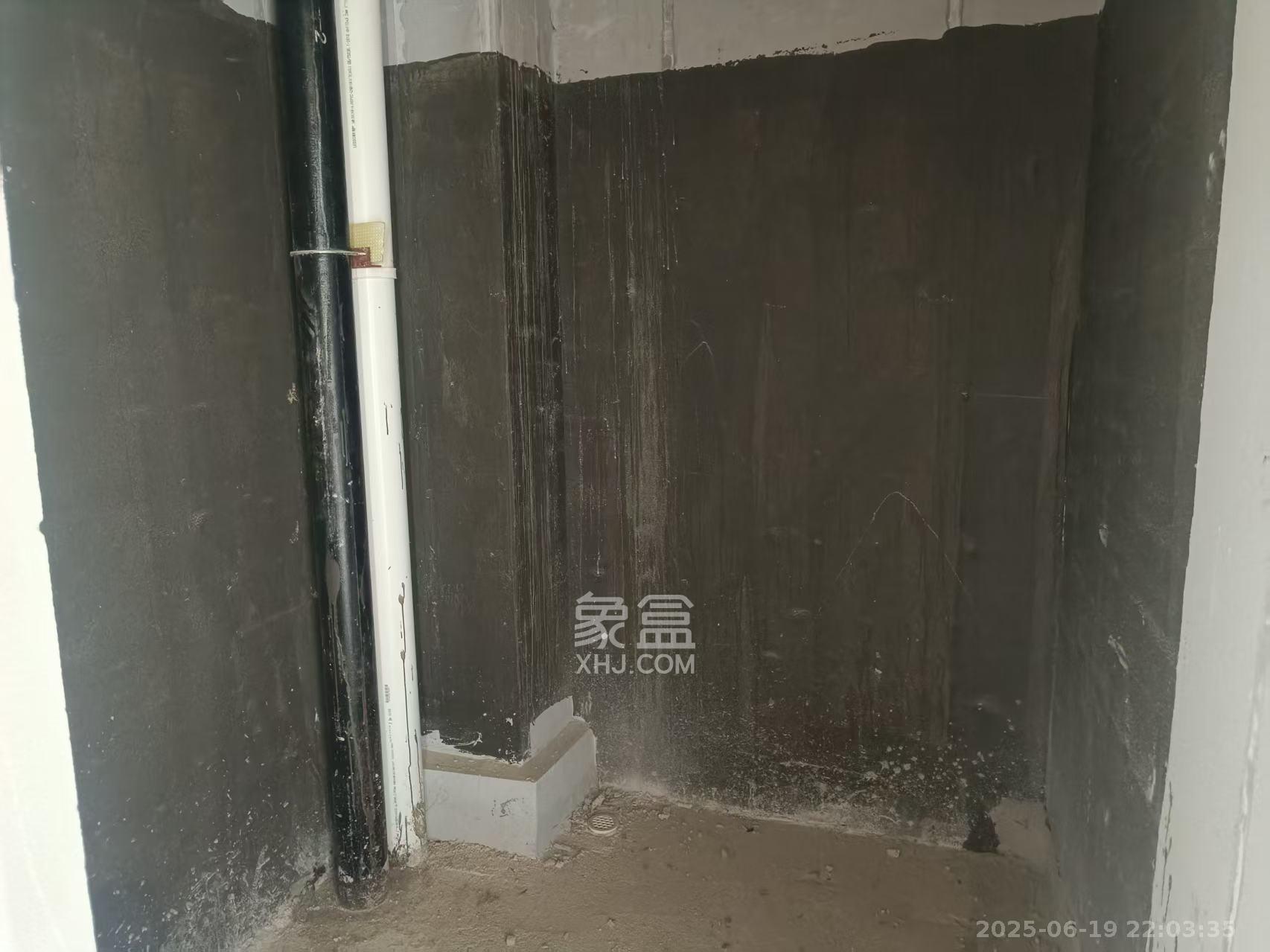 保利东郡  3室2厅2卫    1800.0元/月室内图