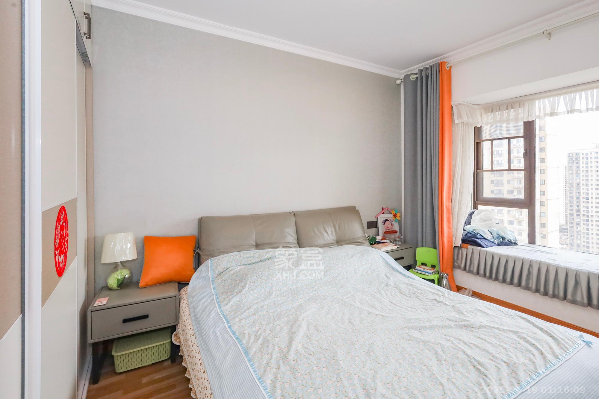 钰龙天下二期(钰龙佳园) 3室2厅2卫 222.0万 钰龙天下二期(钰龙佳园) 3室2厅2卫 222.0万卧室