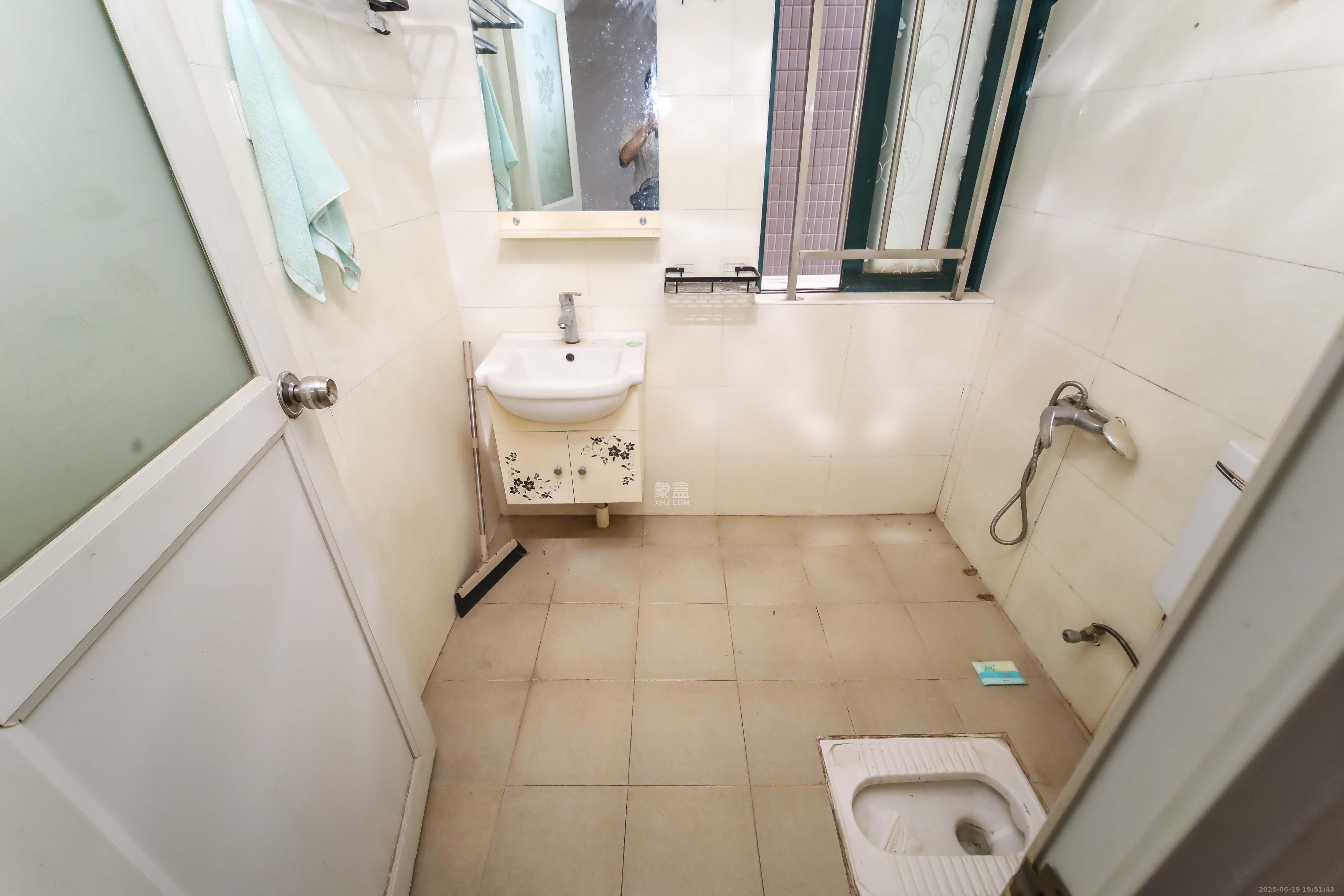 凯乐湘园  3室2厅2卫    95.0万卫生间