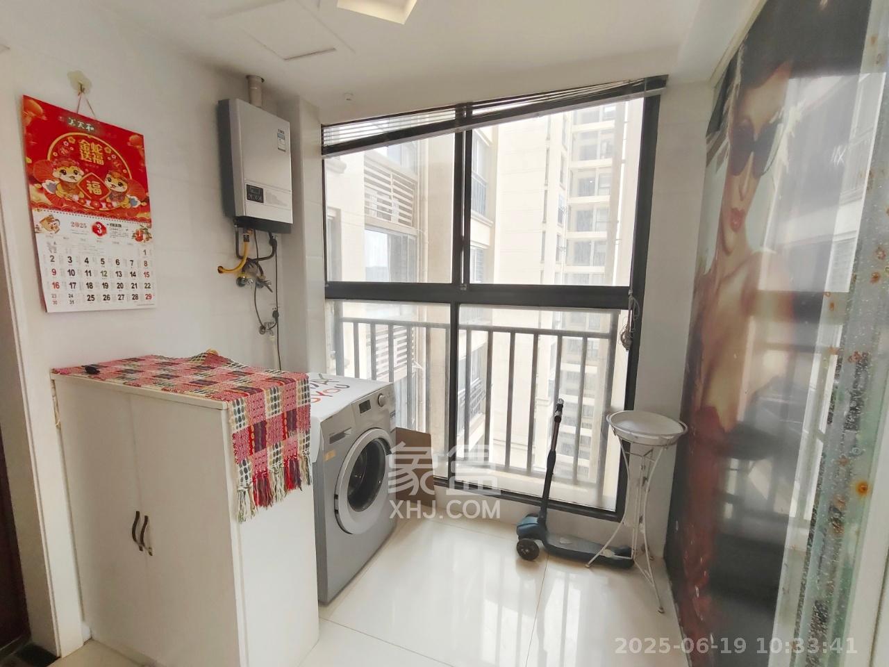 中建芙蓉嘉苑  3室2厅1卫   2400.00元/月室内图
