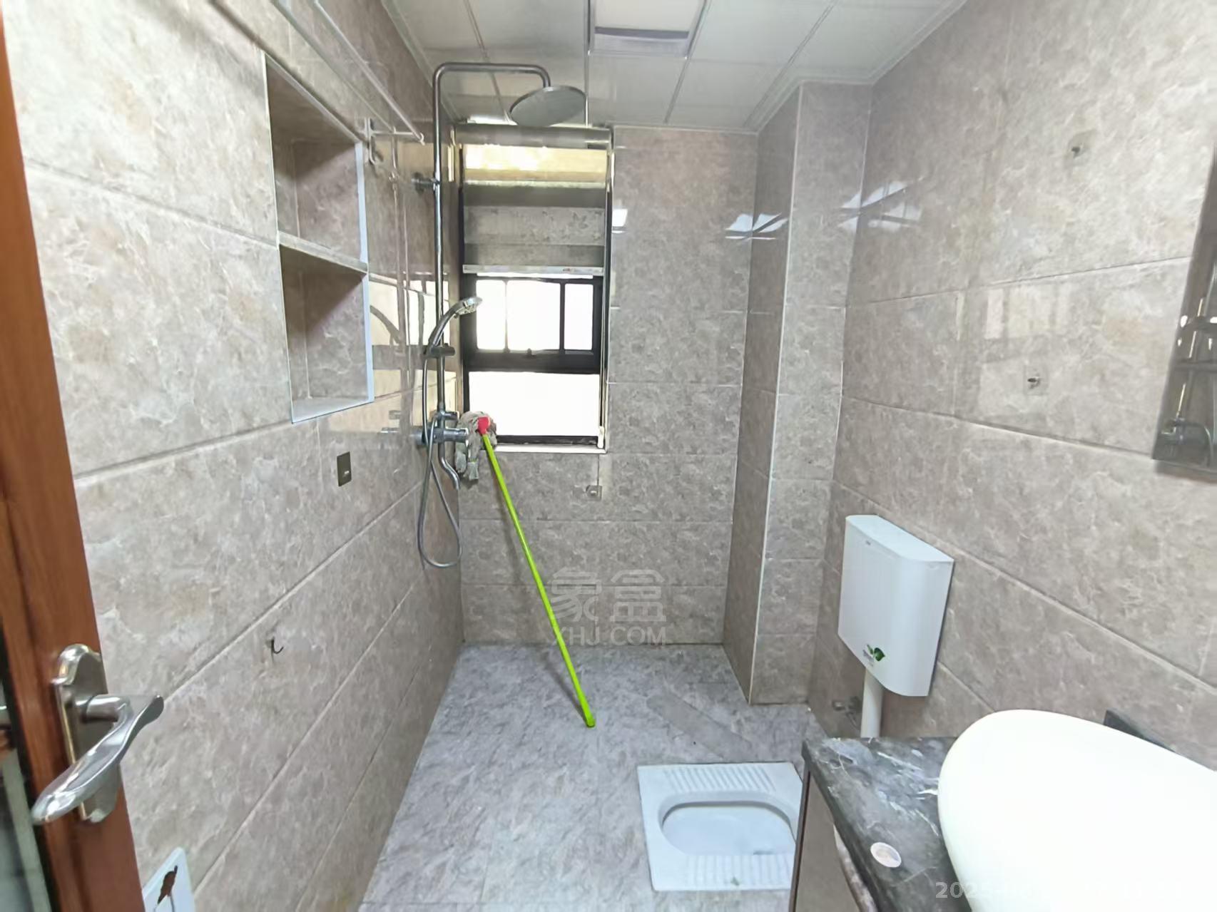 佳兆业金域天下二期 3室2厅2卫 1600.0元/月 佳兆业金域天下二期 3室2厅2卫 1600.0元/月室内图