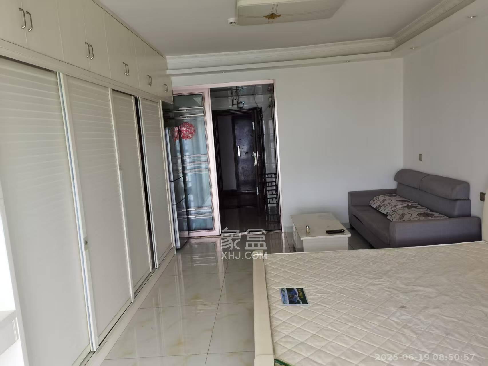 美利新世界  1室1厅1卫    1350.0元/月 美利新世界  1室1厅1卫    1350.0元/月室内图