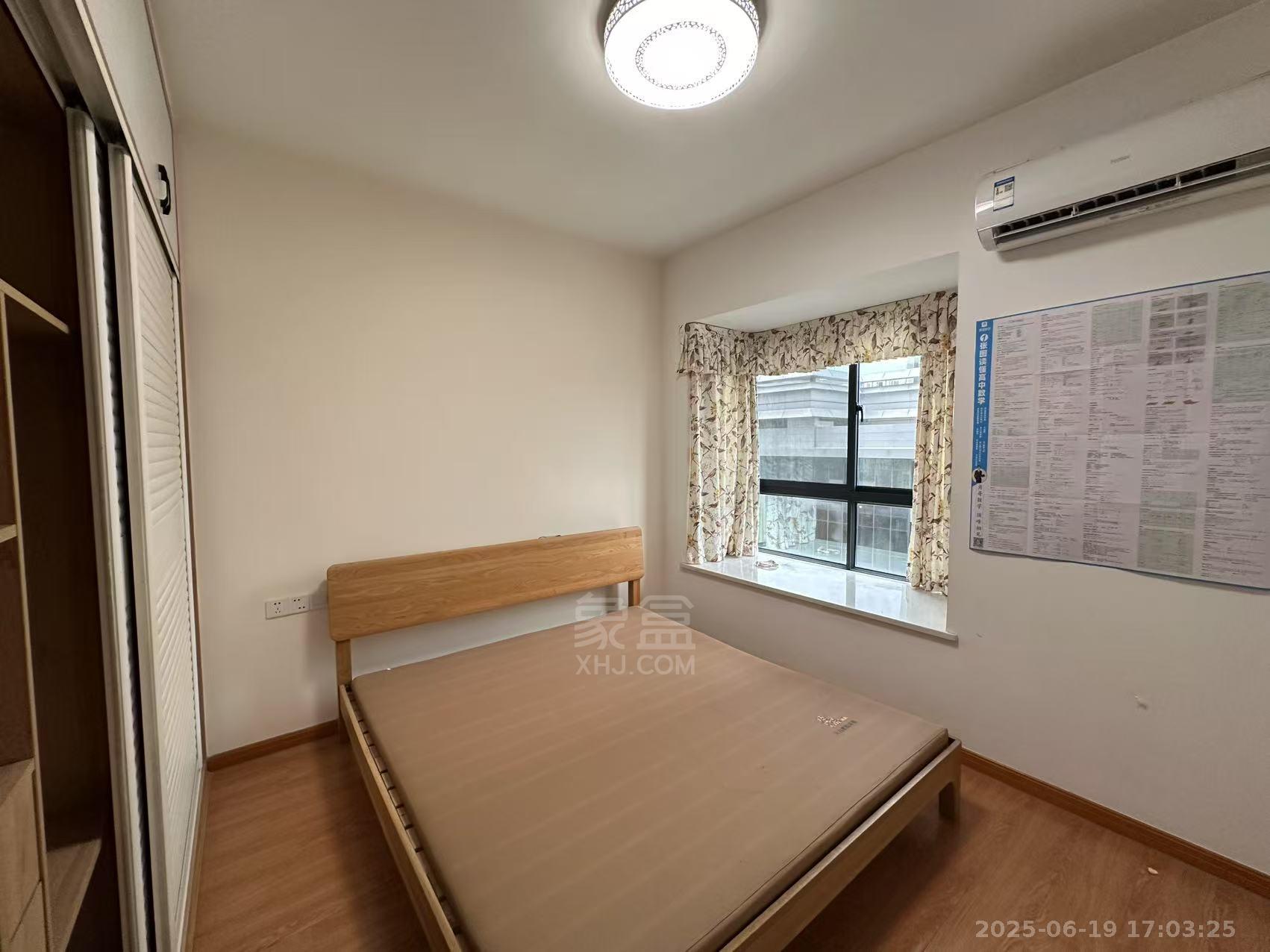 武广国际学苑  3室2厅1卫    2000.0元/月室内图