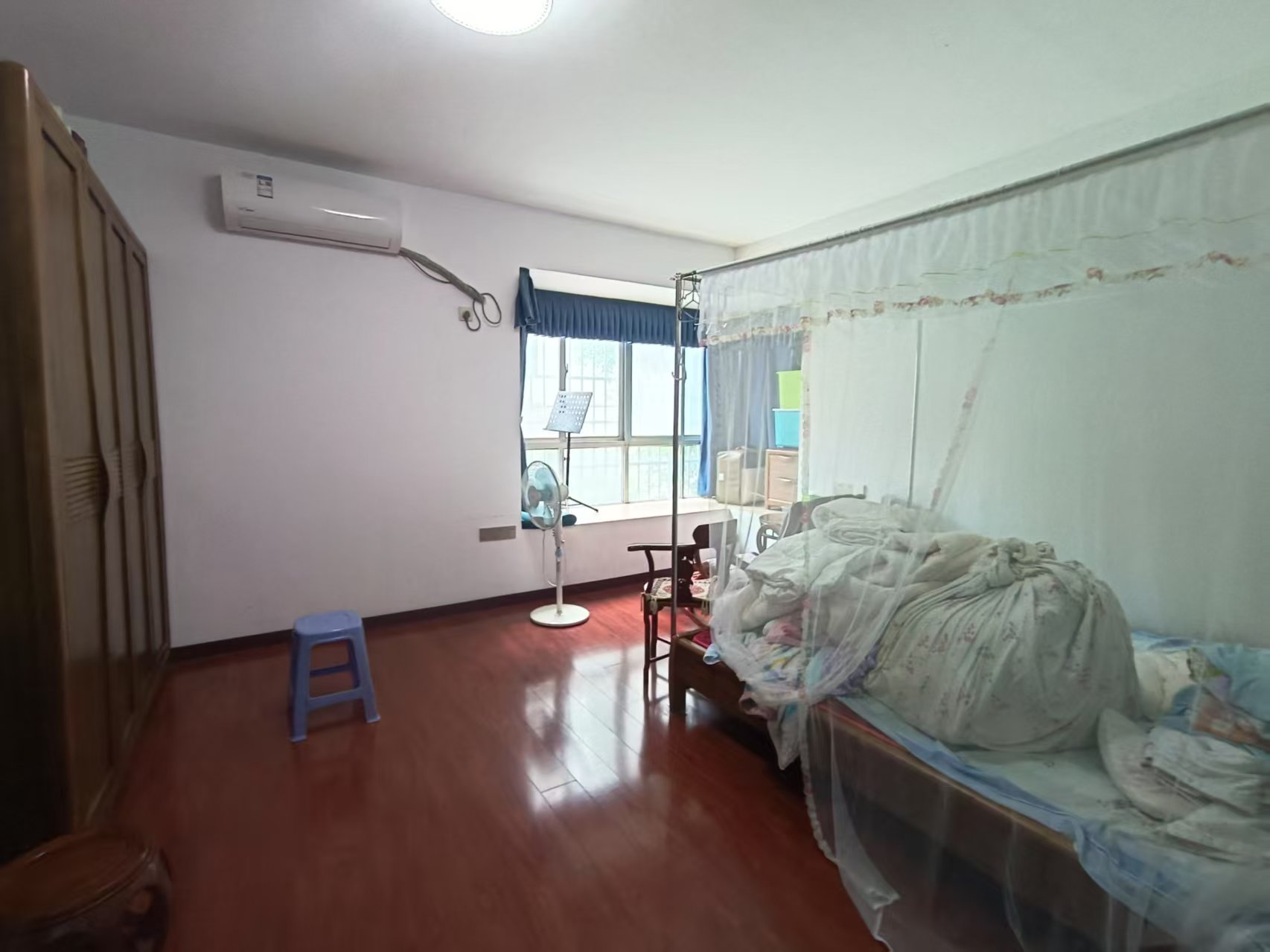 国脉家园 4室2厅2卫 80.0万 国脉家园 4室2厅2卫 80.0万室内图