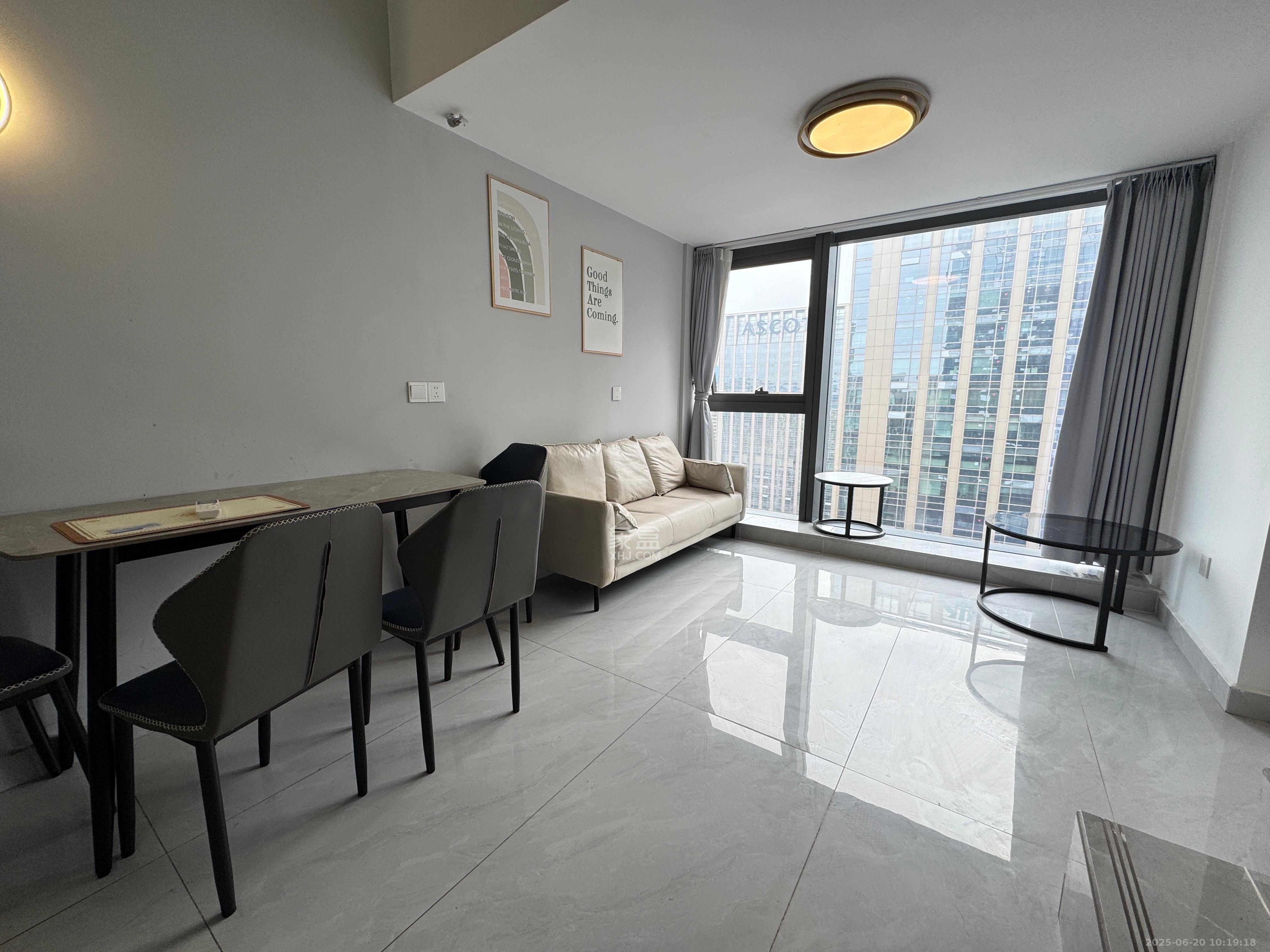 卓越中寰 2室1厅1卫 2500.0元/月 卓越中寰 2室1厅1卫 2500.0元/月室内图